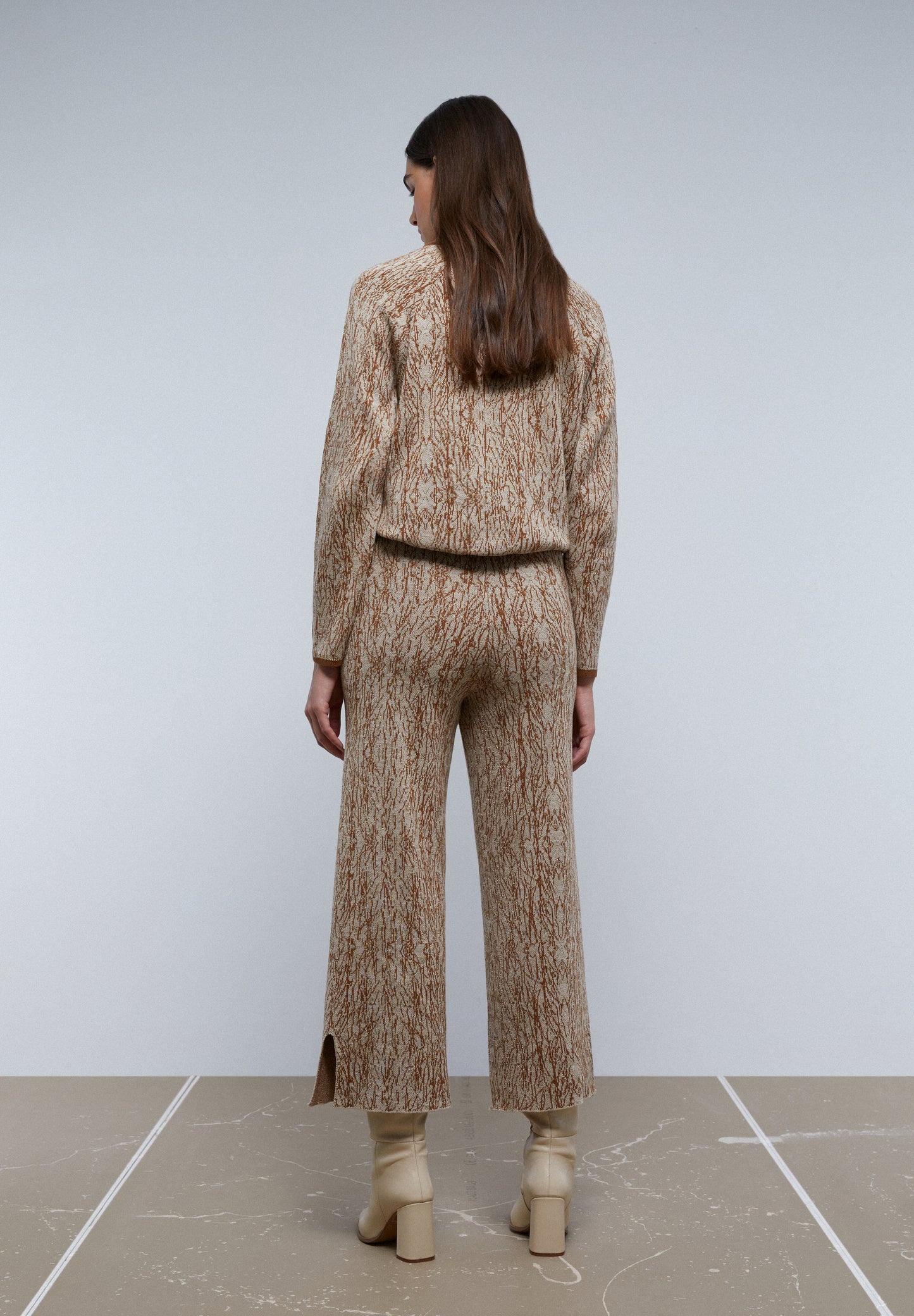 PANTALÓN PUNTO DETALLES ABERTURAS