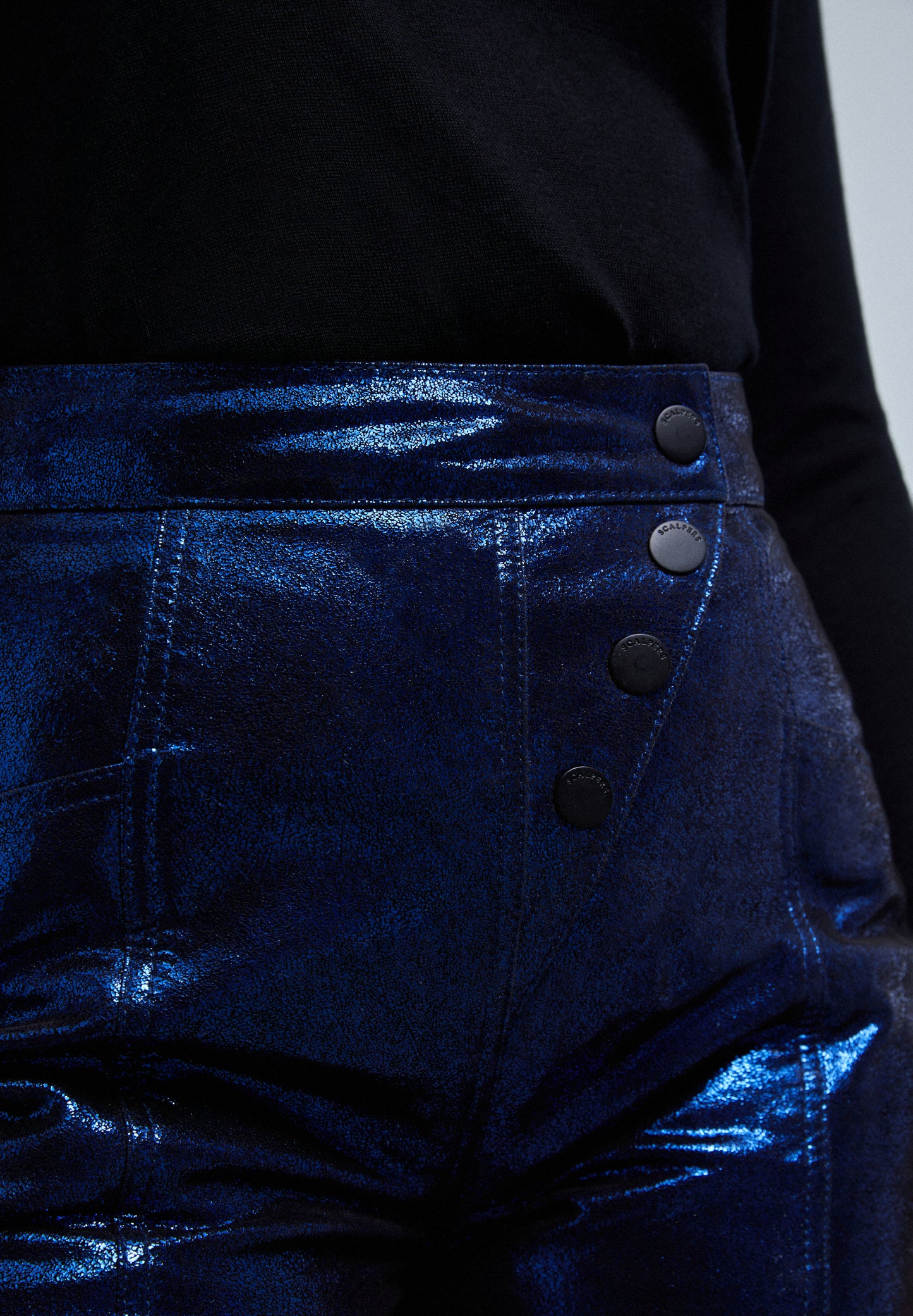 PANTALÓN FLARE METALIZADO