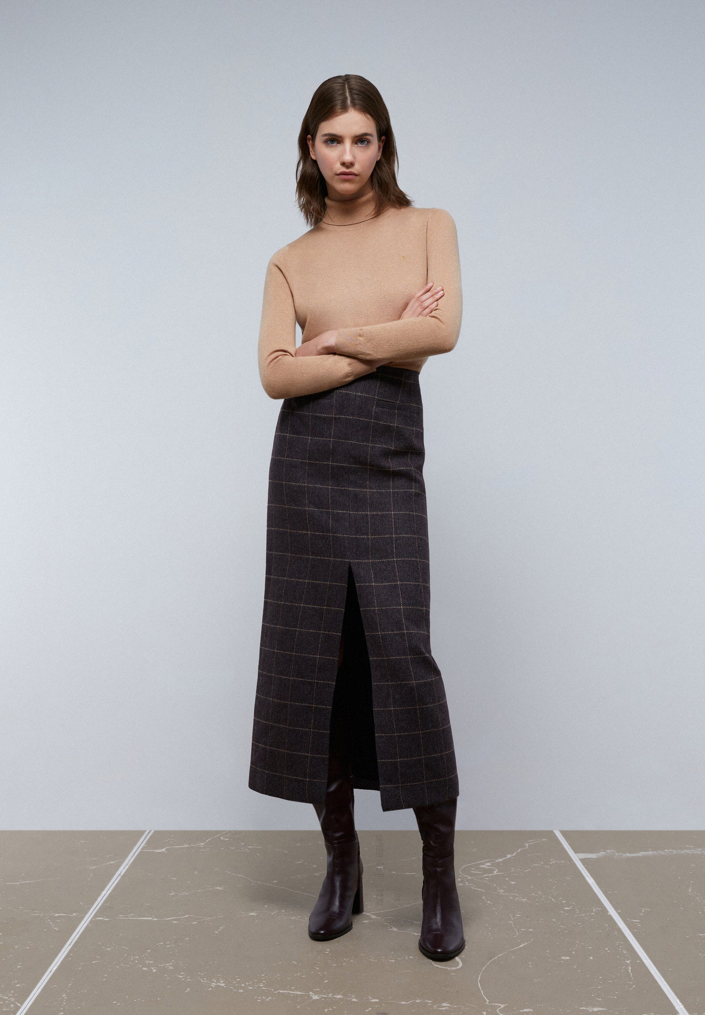 FALDA MIDI CUADROS ABERTURA