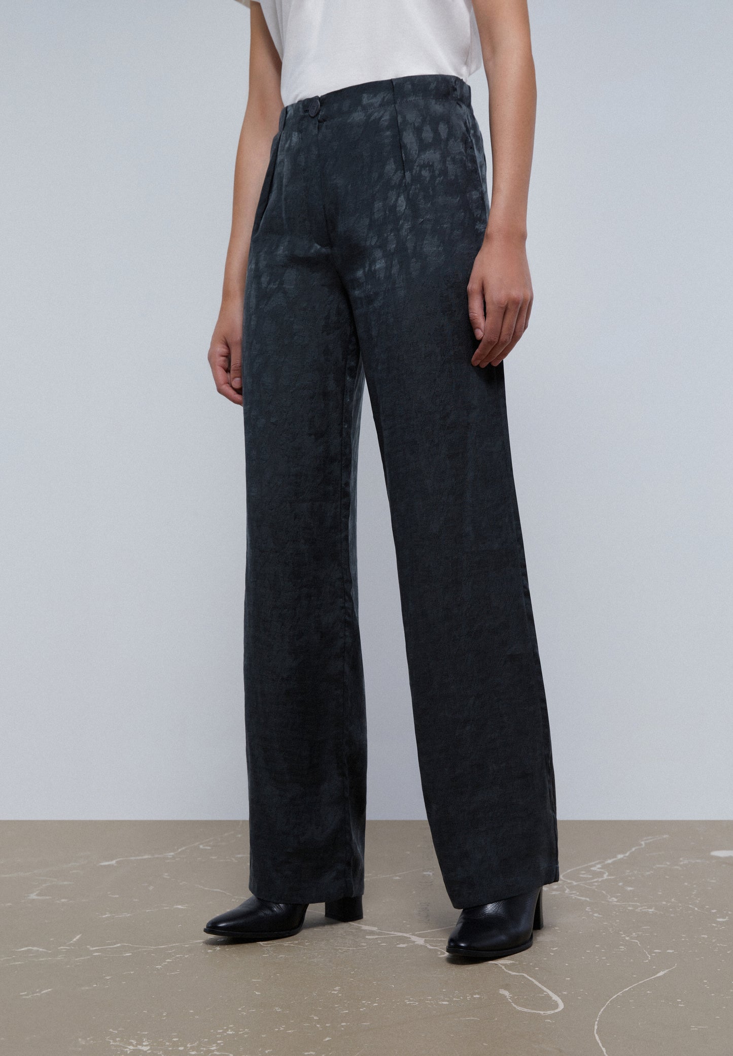 PANTALÓN PINZAS ANIMAL PRINT