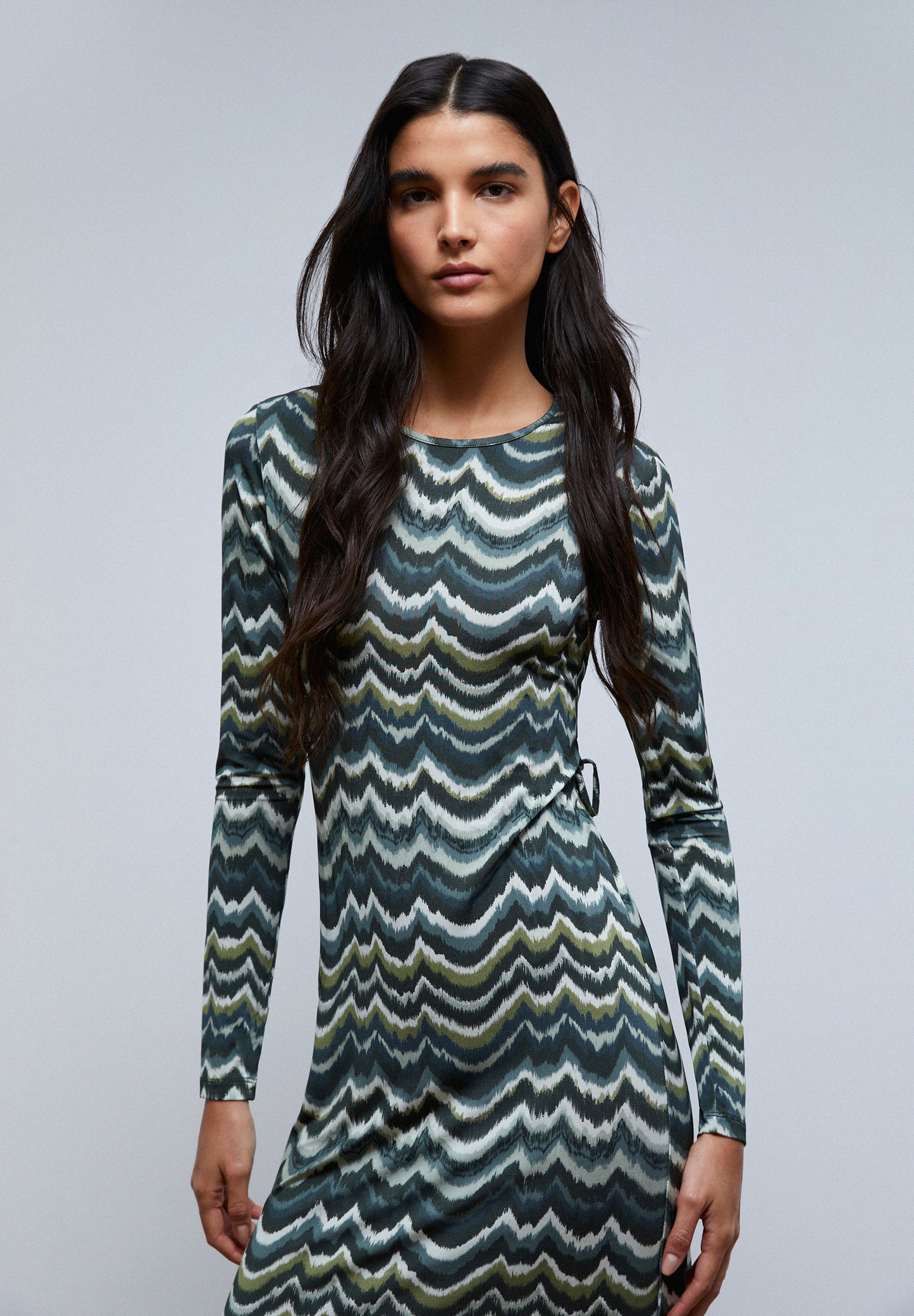 VESTIDO MIDI ABERTURA ESPALDA