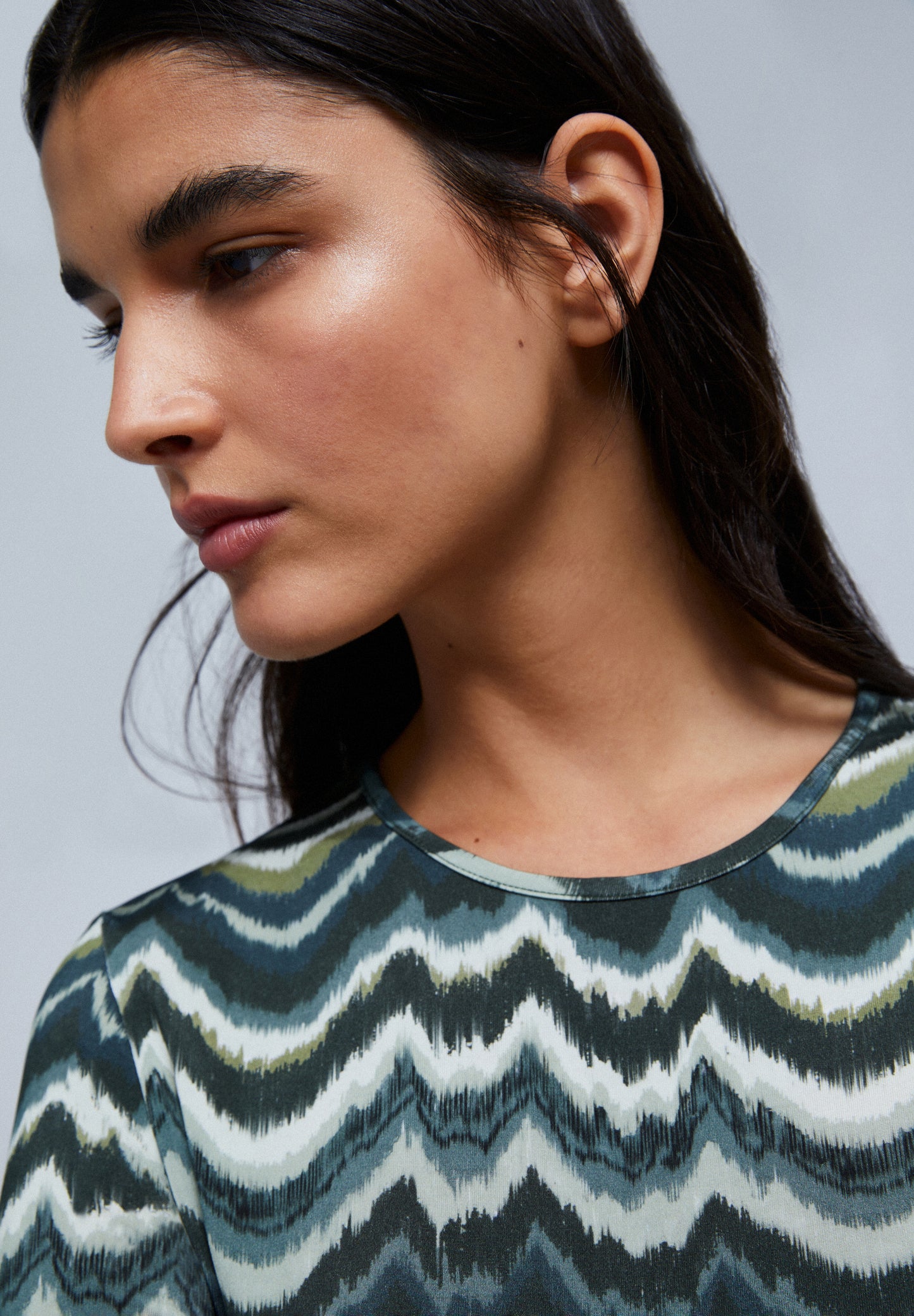 VESTIDO MIDI ABERTURA ESPALDA