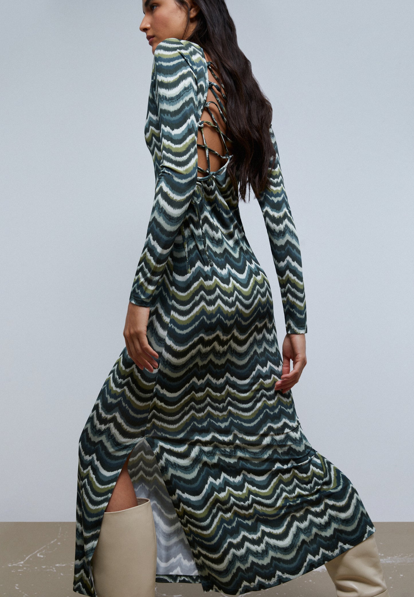 VESTIDO MIDI ABERTURA ESPALDA