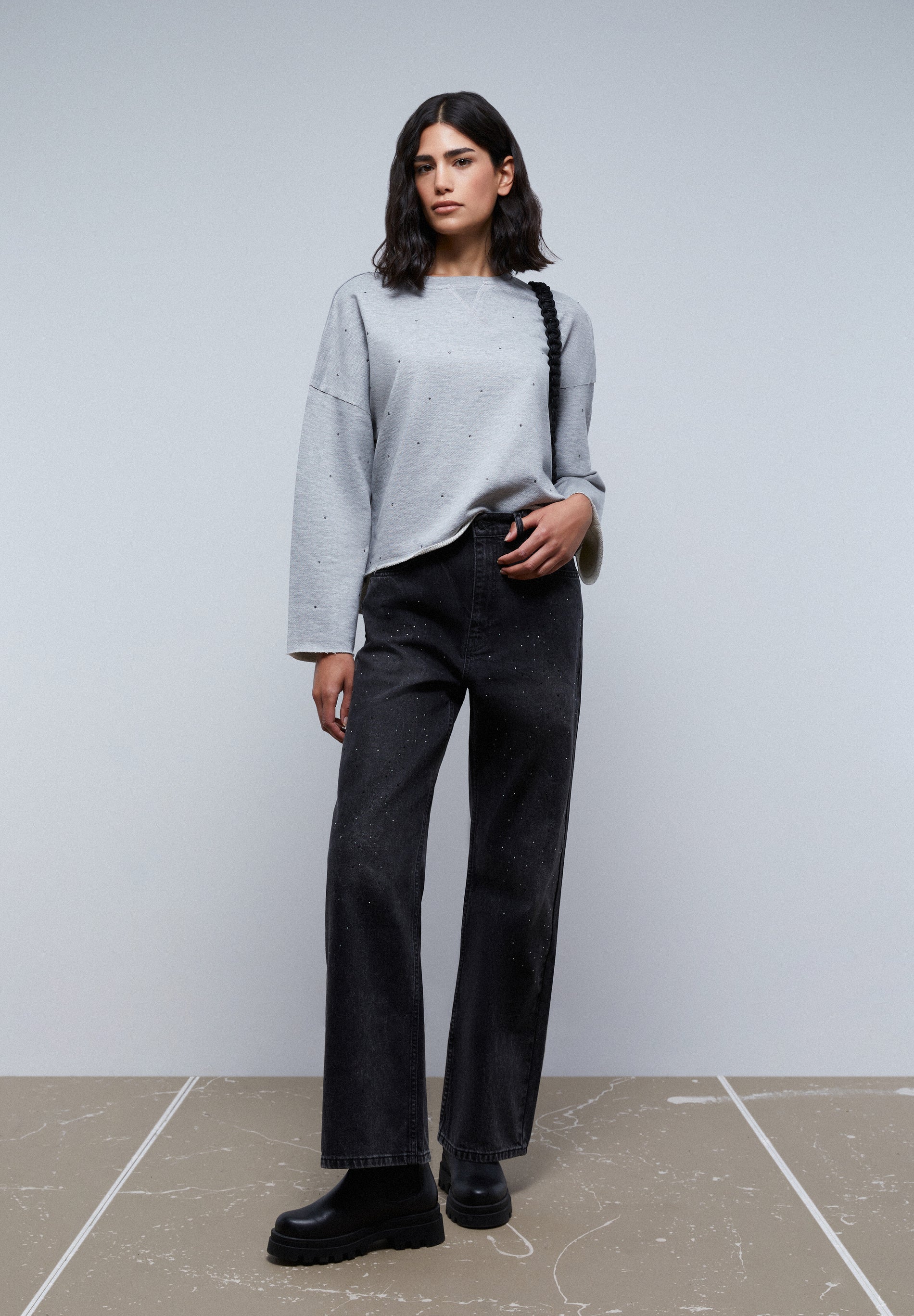 SUDADERA DETALLE CRISTALES