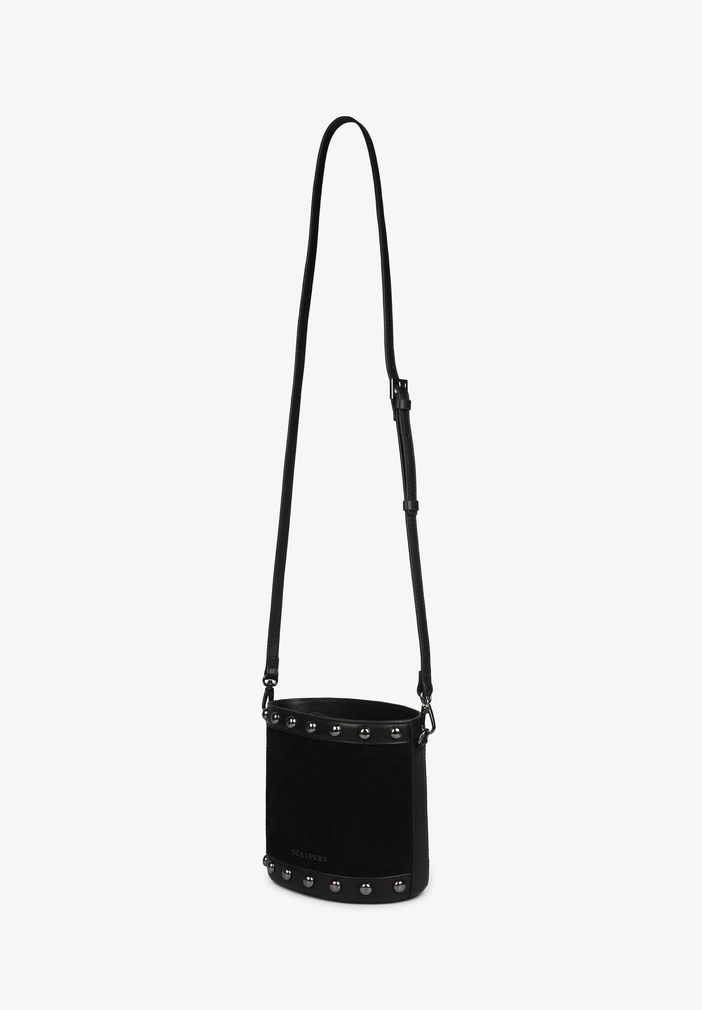 BOLSO CUBO ANTE TACHUELAS