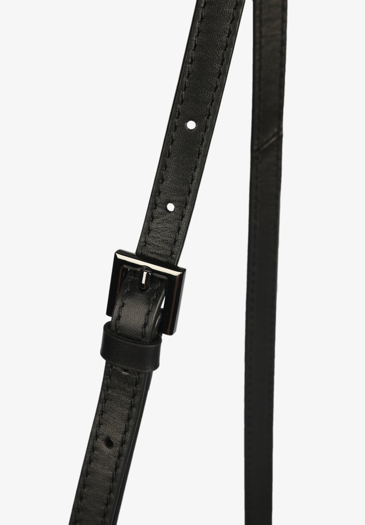 BOLSO CUBO ANTE TACHUELAS