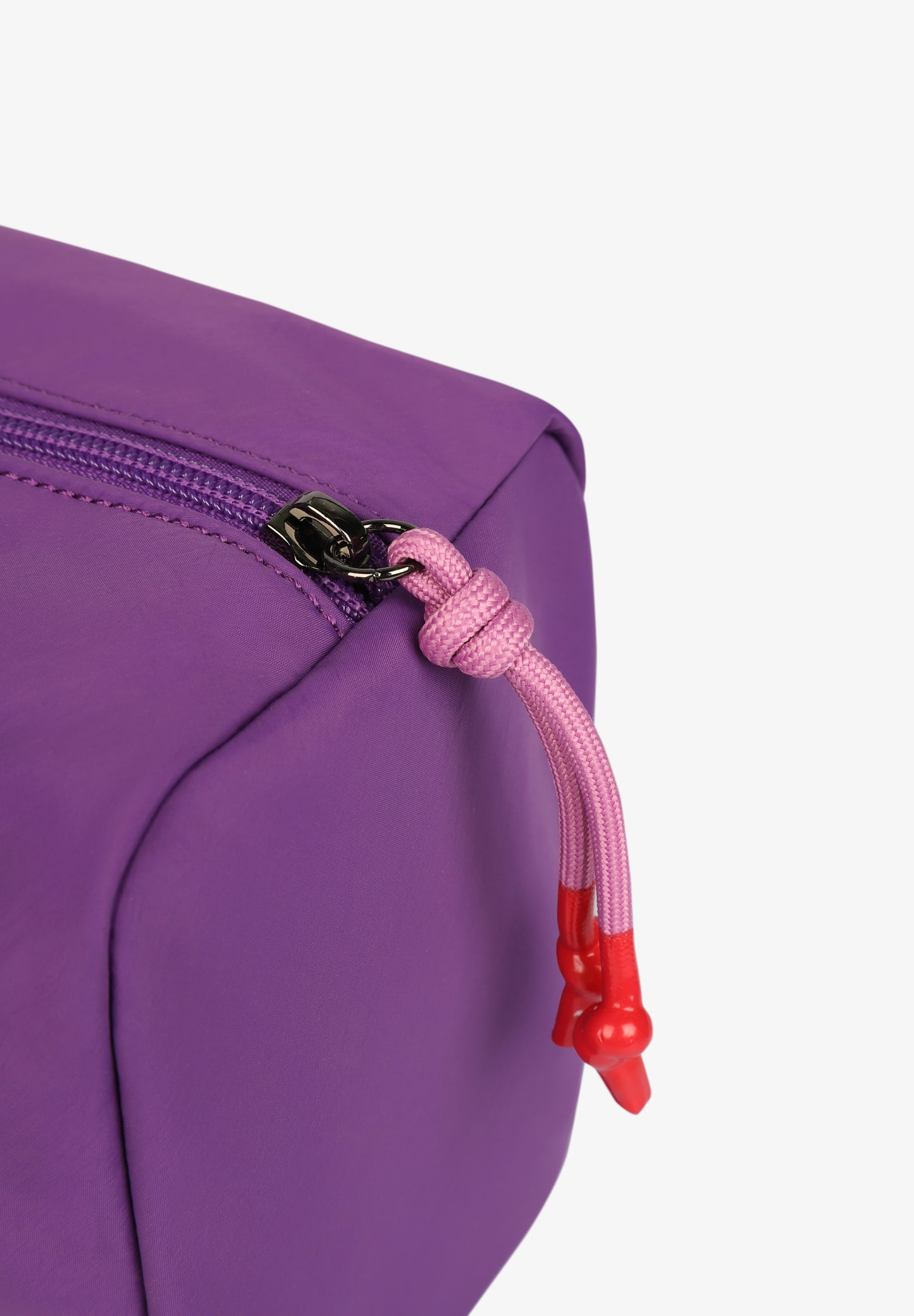 NECESER DETALLE CREMALLERA