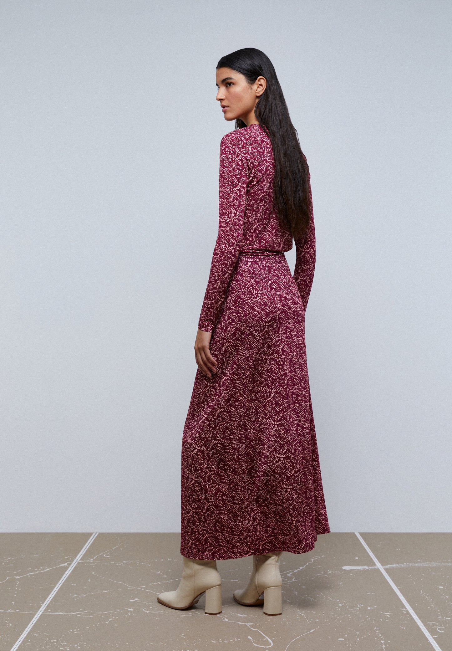 FALDA MIDI DETALLE CINTURA