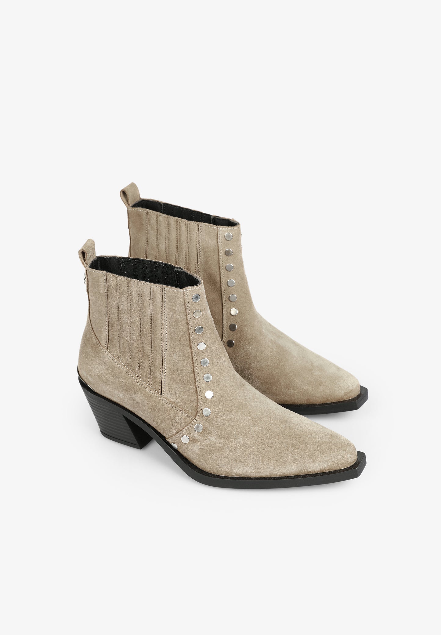 BOTÍN COWBOY TACHUELAS