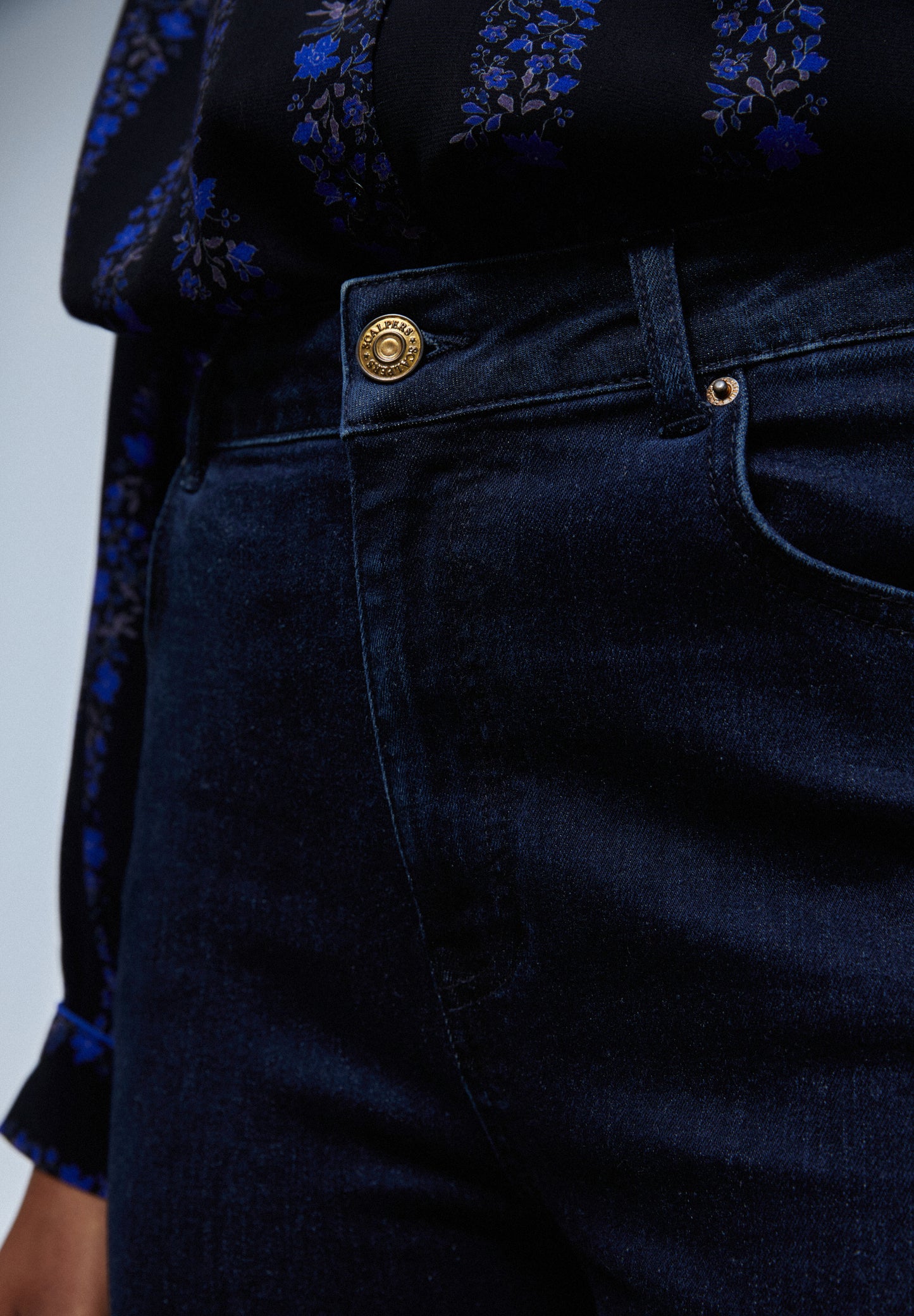 JEANS BOOTCUT ABERTURAS