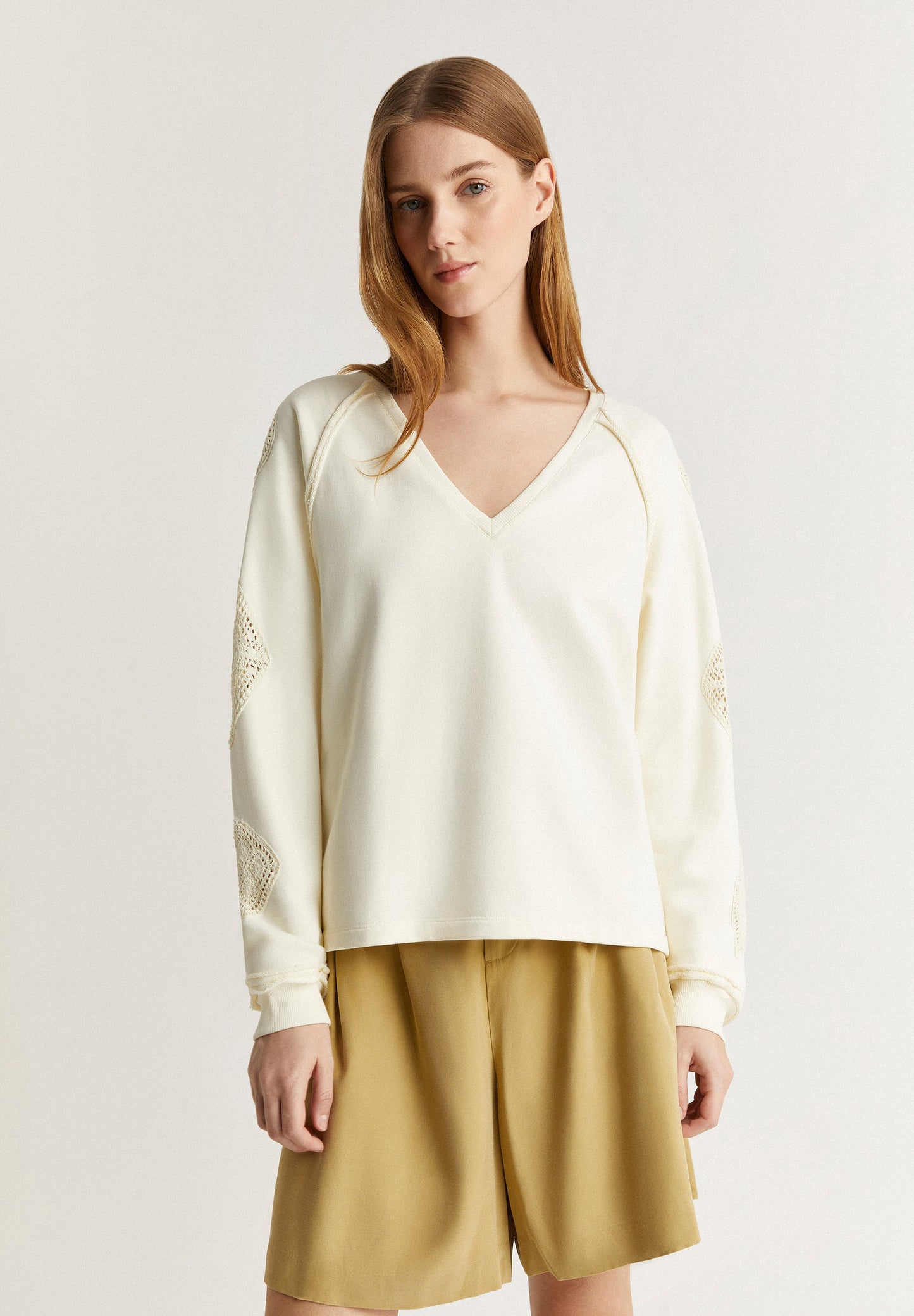 SUDADERA DETALLES CROCHET