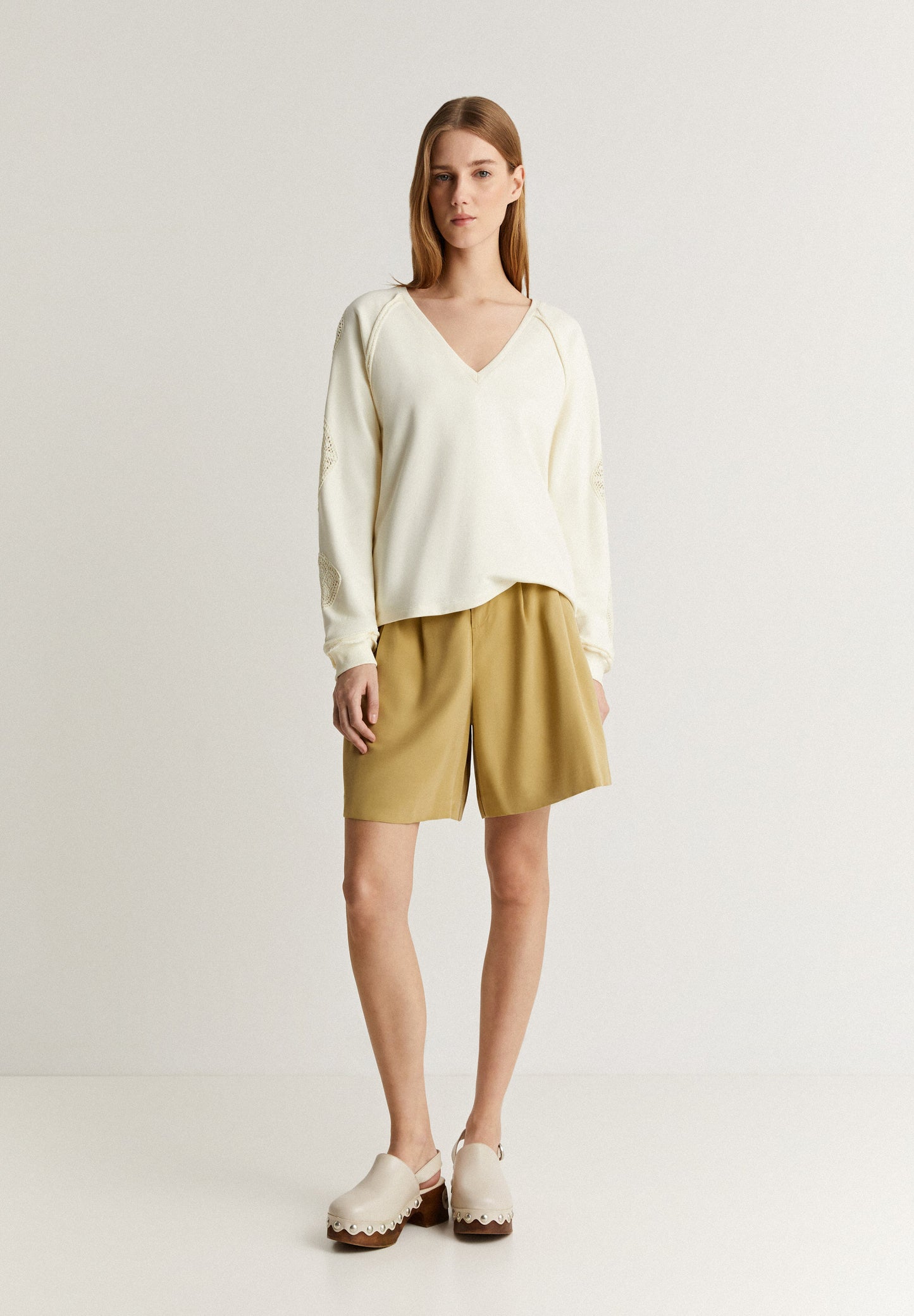 SUDADERA DETALLES CROCHET