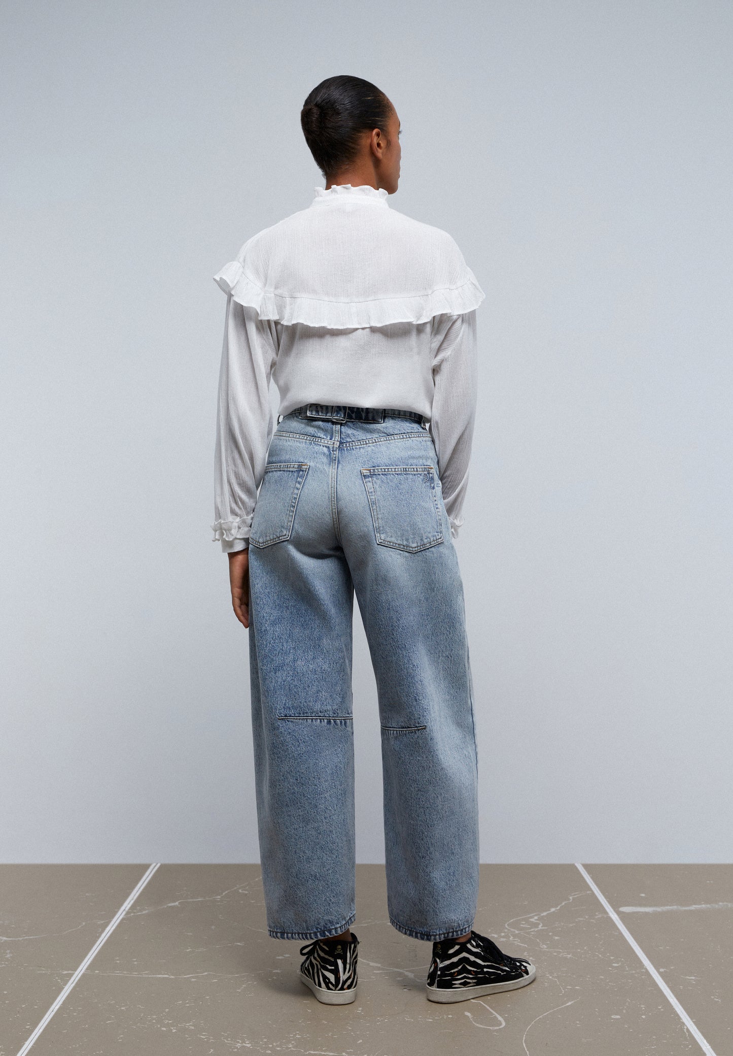 JEANS WIDE LEG DETALLE HEBILLA