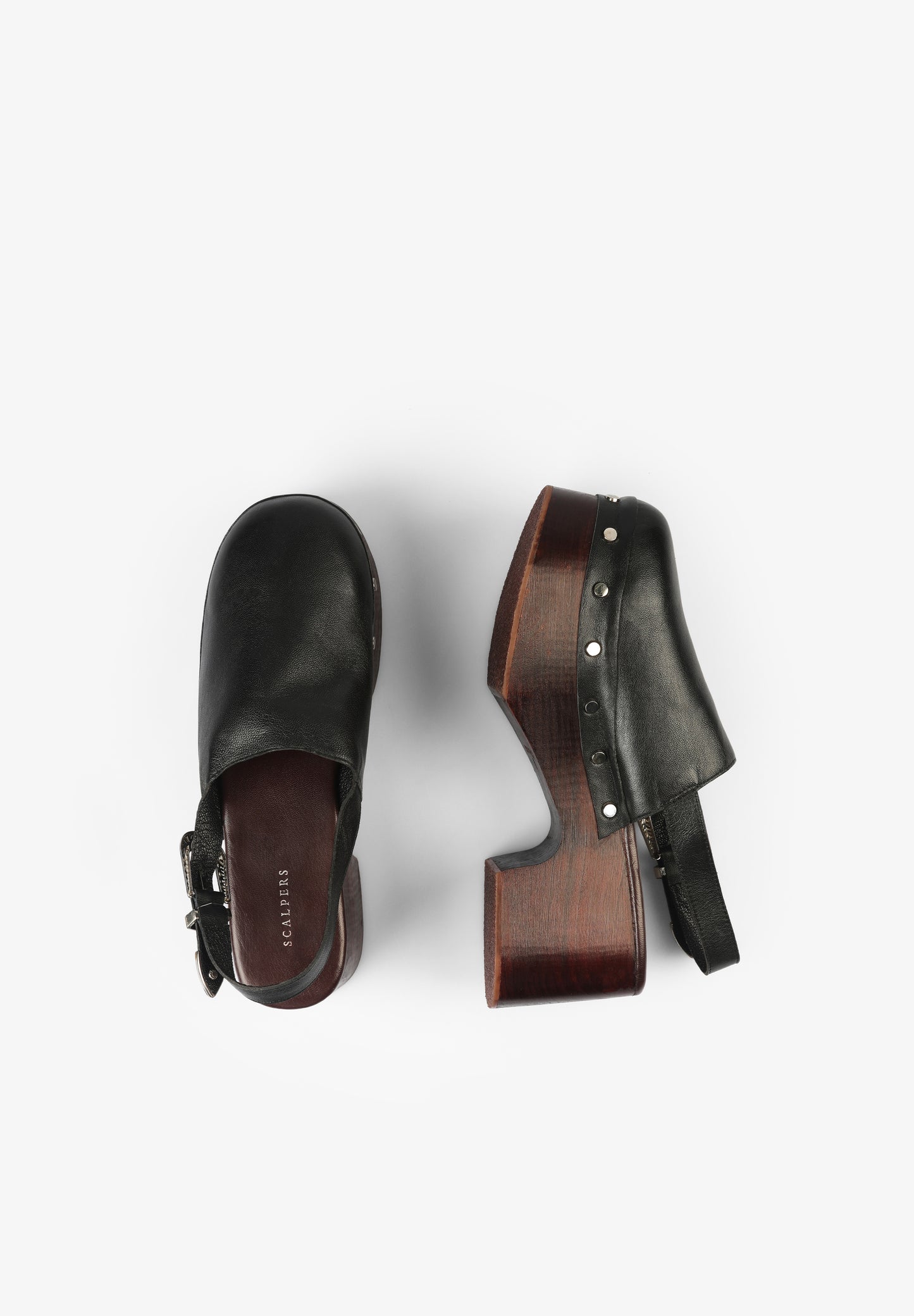 ZUECOS DETALLE TACHUELAS