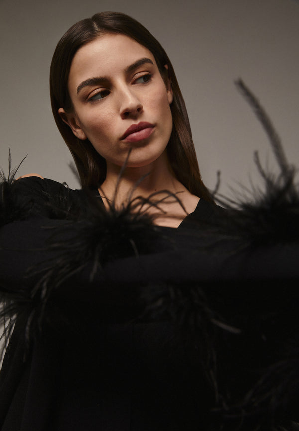 CARDIGAN ABERTURA HOMBROS PLUMAS