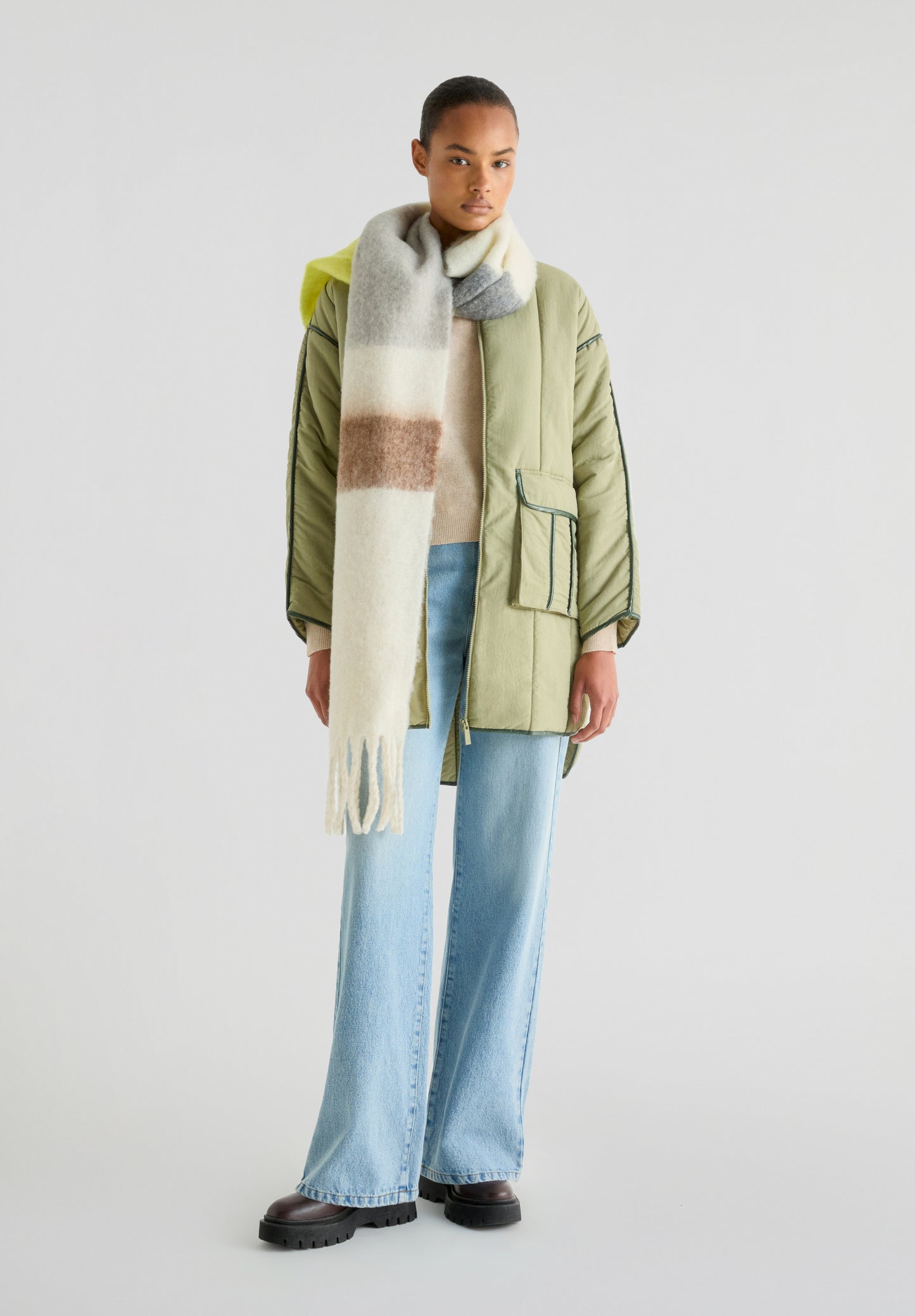 ABRICO ACOLCHADO CUELLO PELO