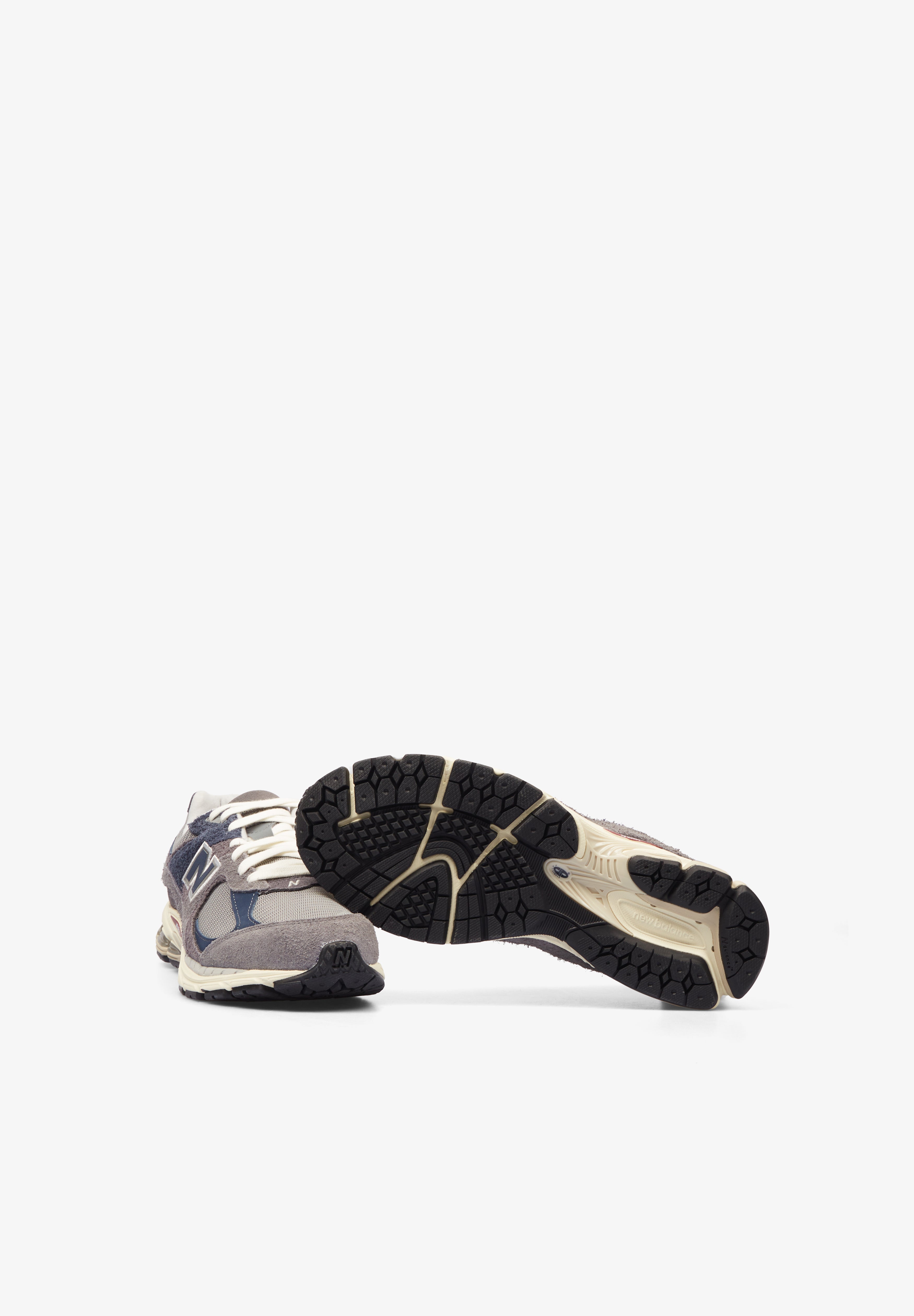 NEW BALANCE | SNEAKERS 2002R HOMBRE - Scalpers
