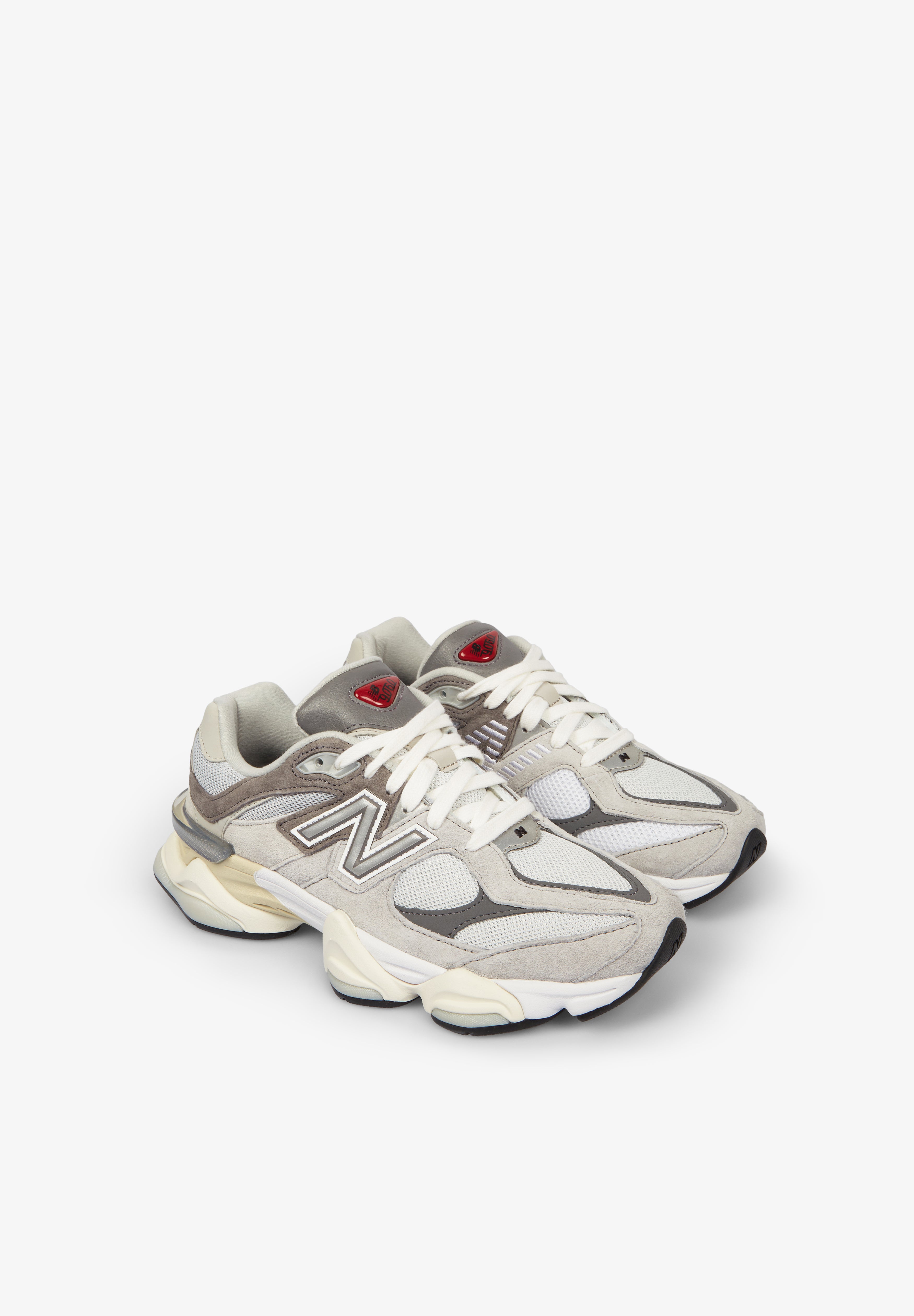 NEW BALANCE SNEAKERS 9060 UNISEX Scalpers