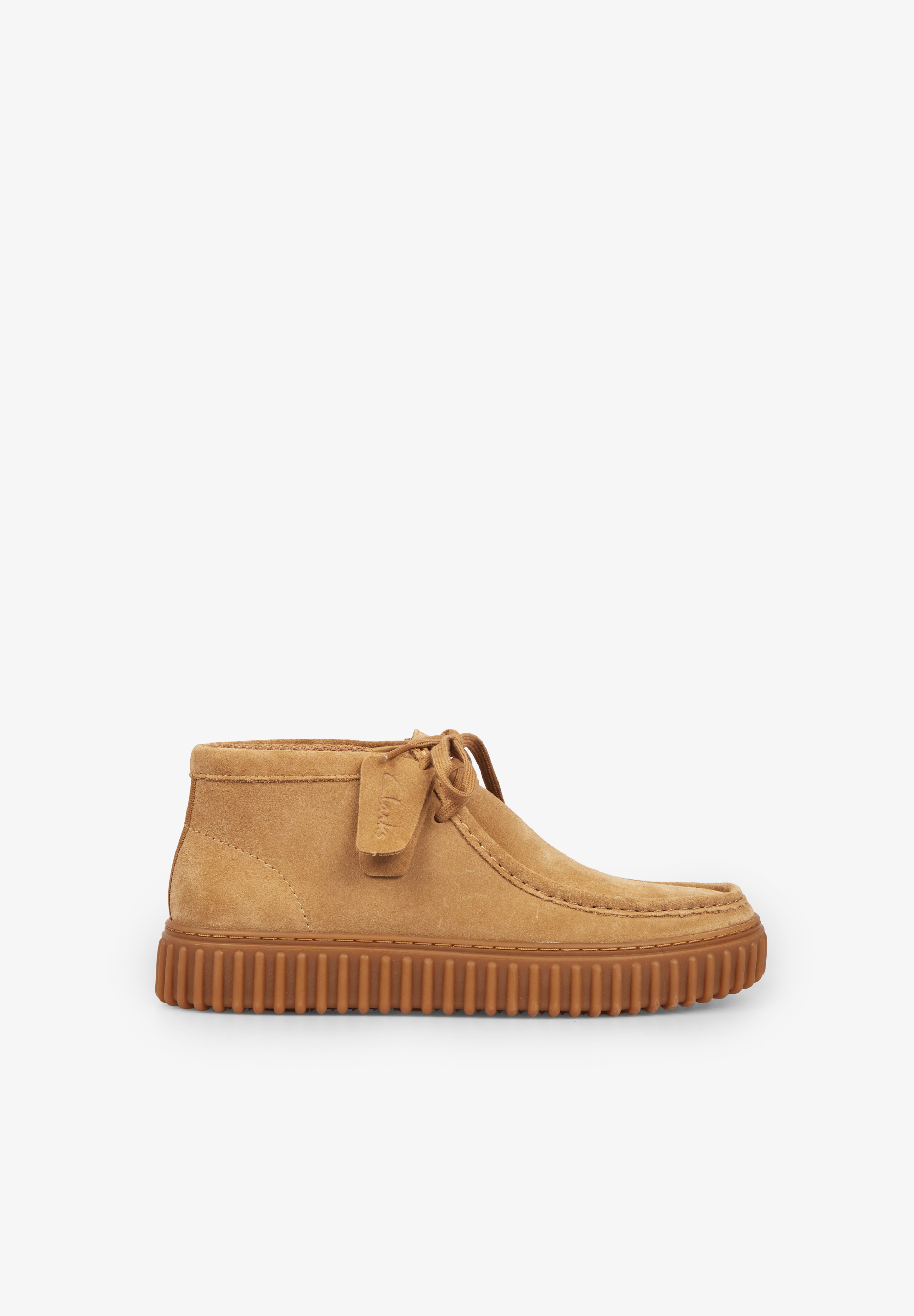 CLARKS | BOTAS DESERT TORHILL HOMBRE - Scalpers