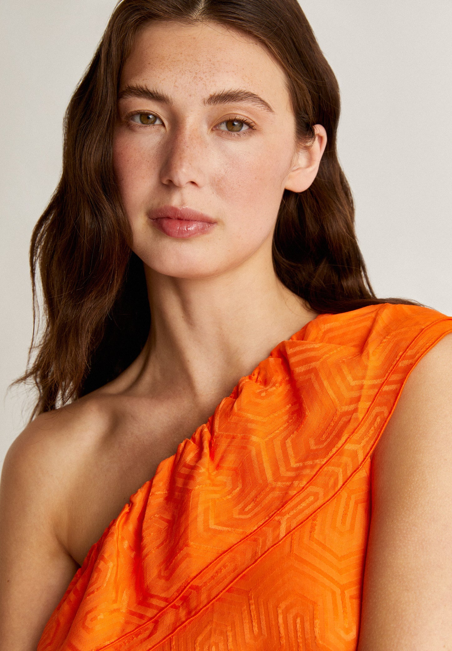 TOP ASIMÉTRICO VOLANTE