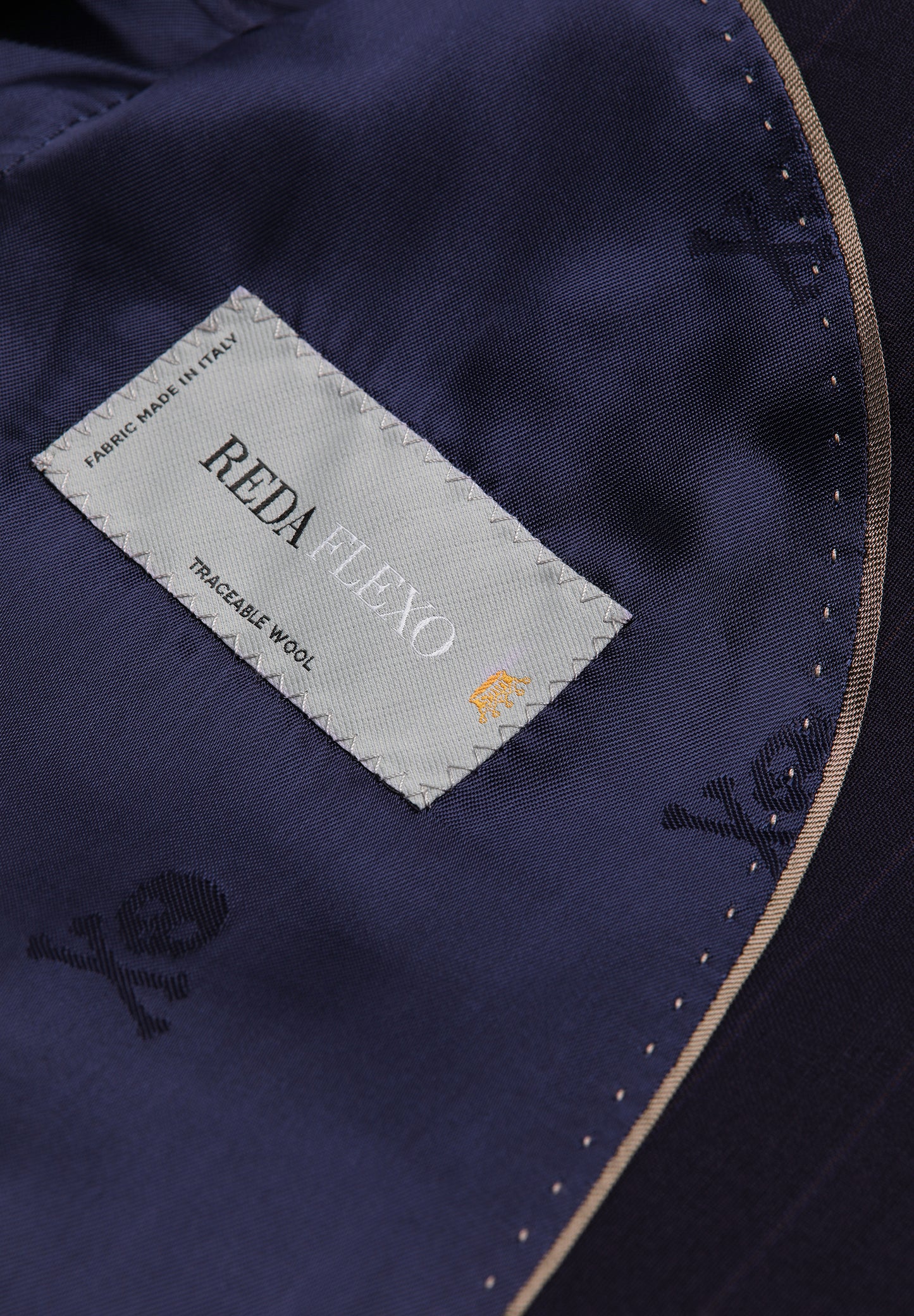 TRAJE LANA AZUL MARINO RAYAS