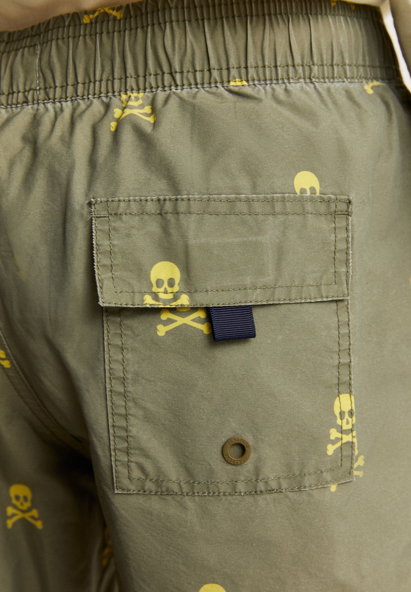 BAÑADOR CALAVERAS ALL OVER NEON