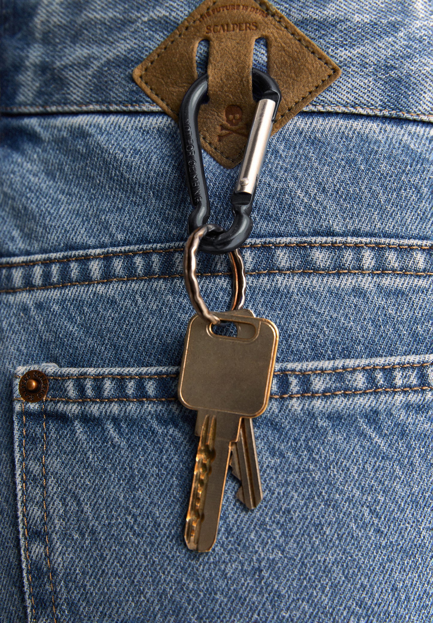 JEANS MULTIBOLSILLOS