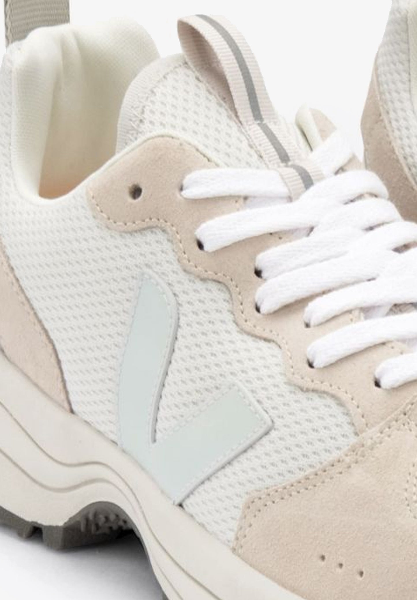 VEJA | SNEAKERS VENTURI MENTHOL MUJER