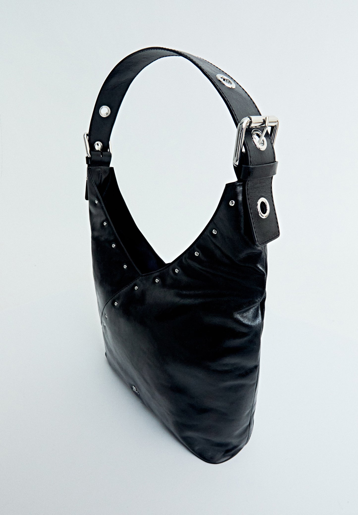 BOLSO HOBO PIEL TACHAS