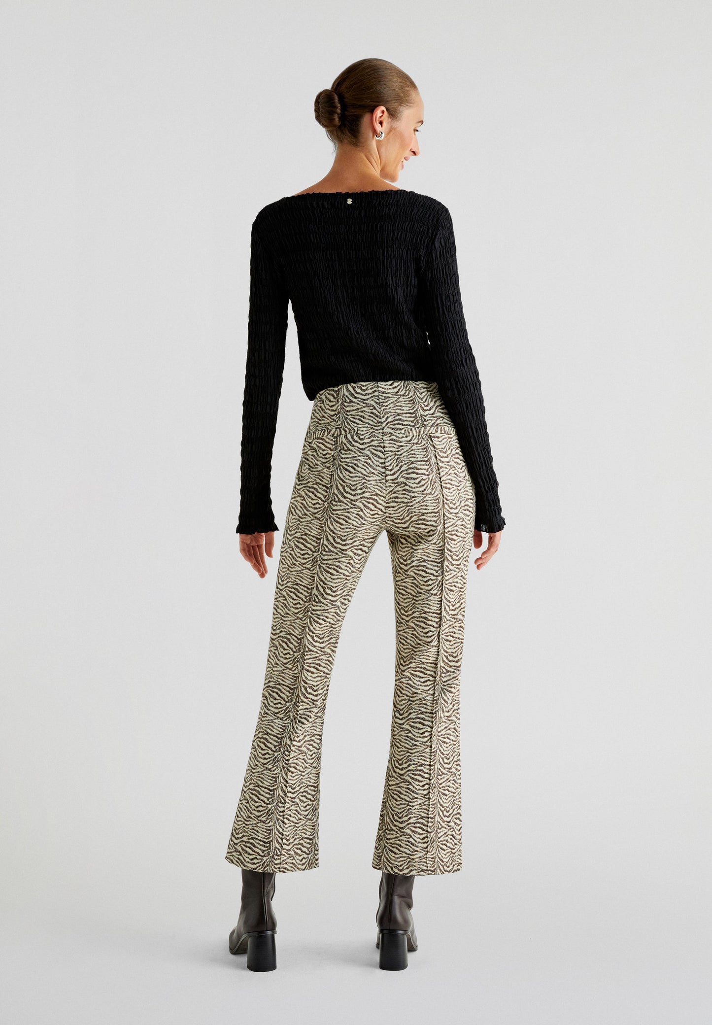 PANTALÓN FLARE ANIMAL PRINT