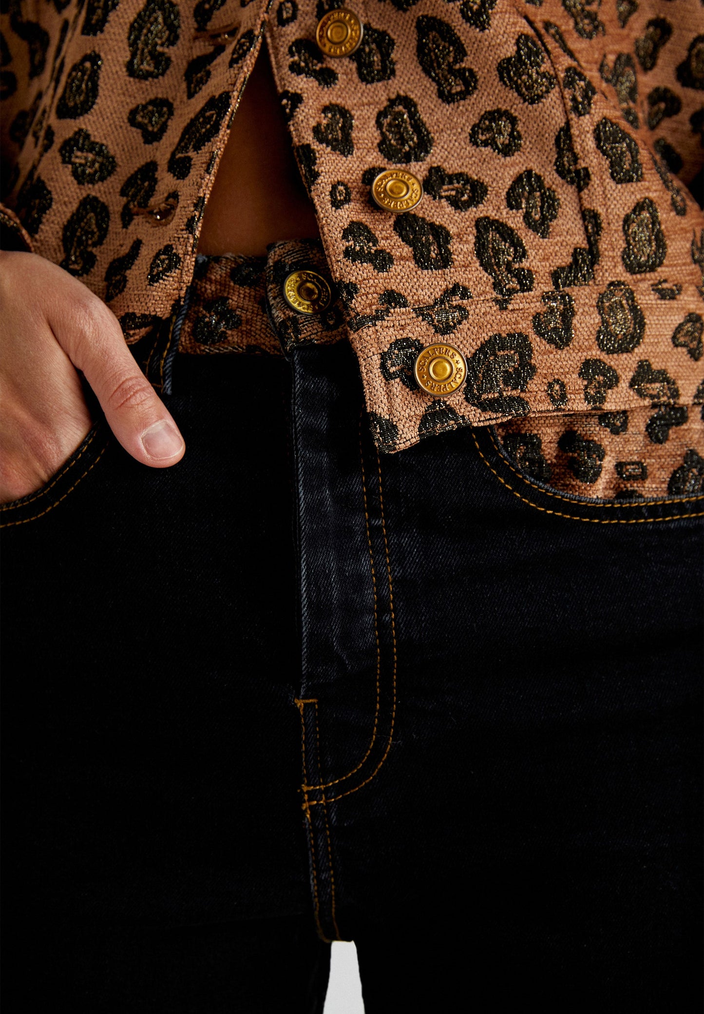 JEANS DETALLE ANIMAL PRINT