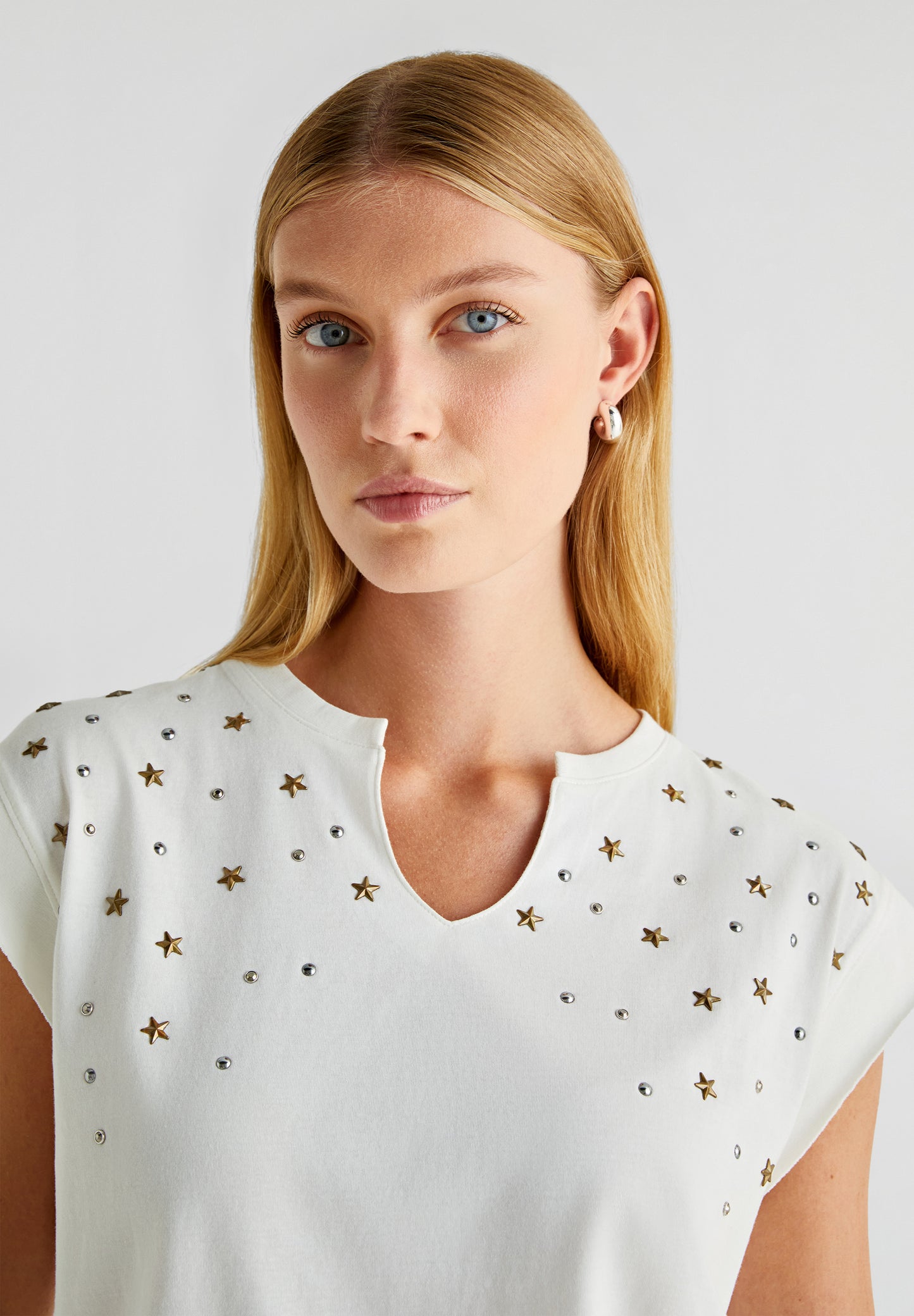 CAMISETA TACHAS ESTRELLAS