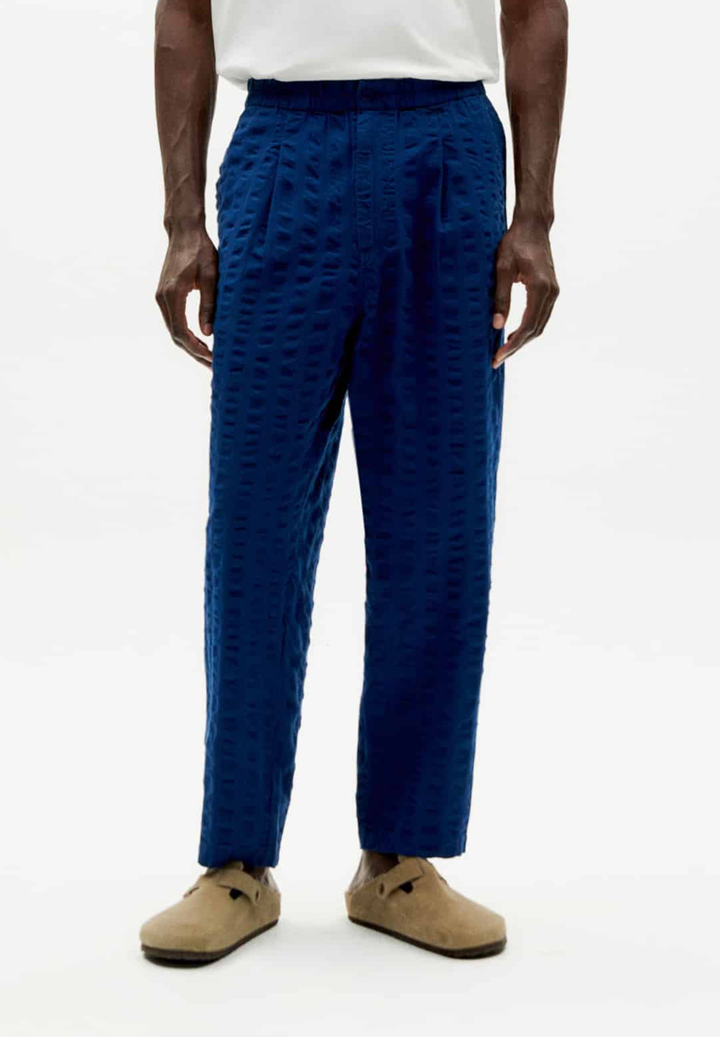 THINKING MU | PANTALÓN SEERSUCKER LUC HOMBRE