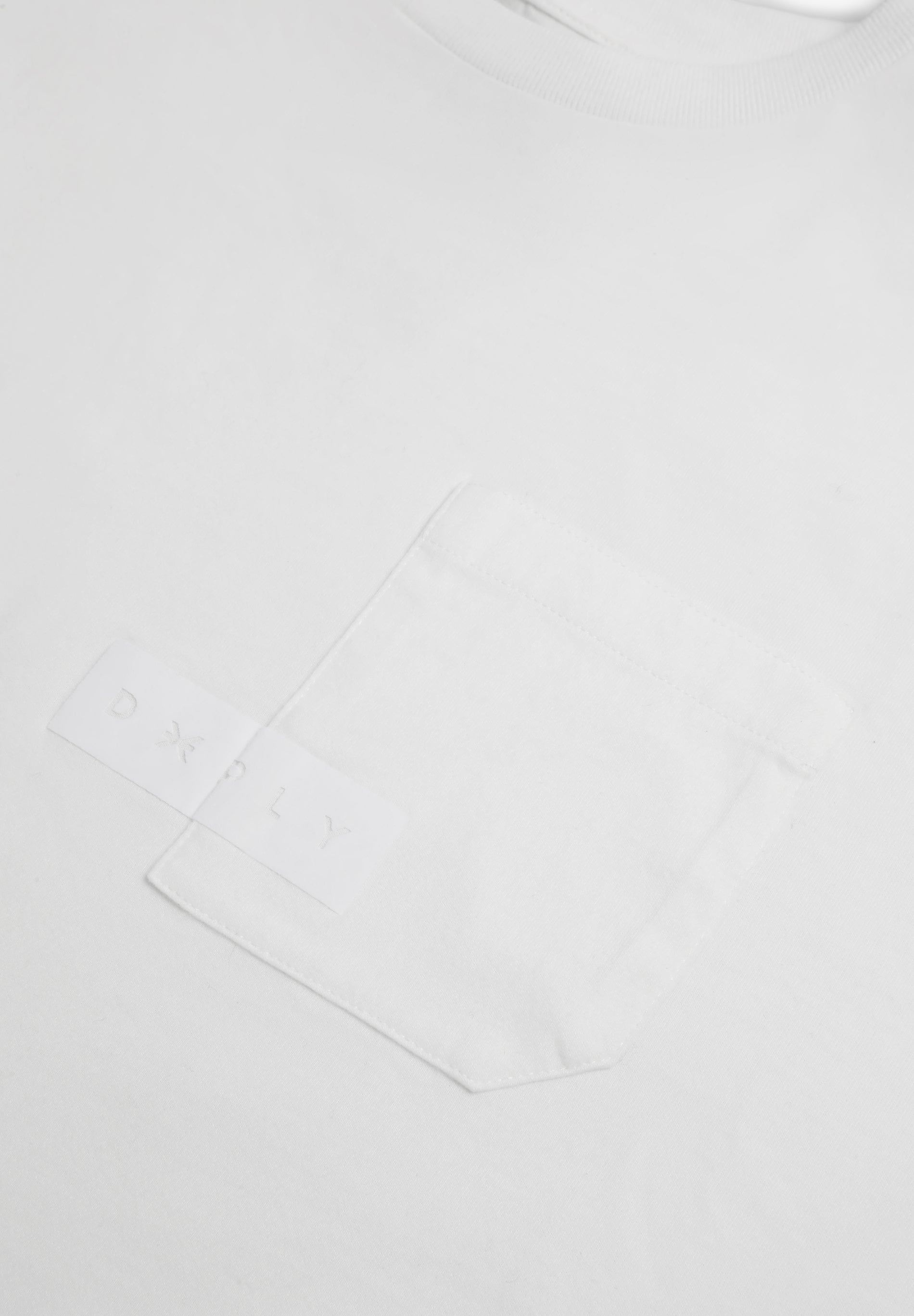 DEEPLY | CAMISETA BOLSILLO LOGO - Scalpers