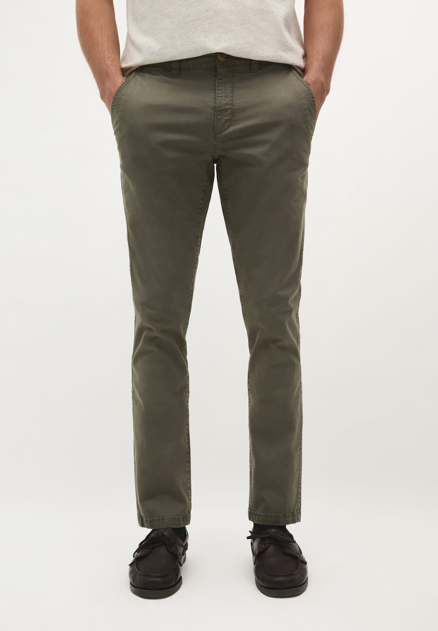 PANTALÓN CHINO CASUAL