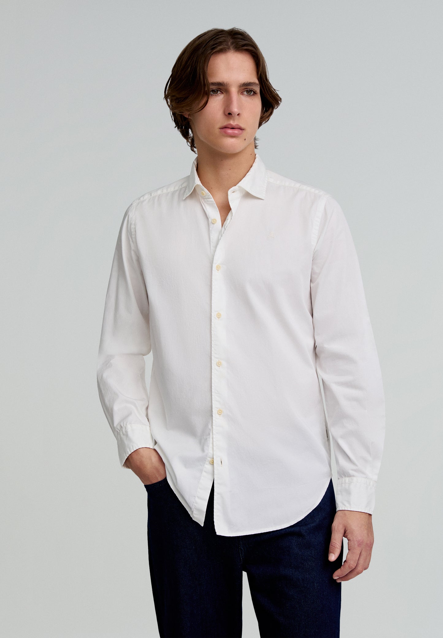 CAMISA CALAVERA BORDADA TONO