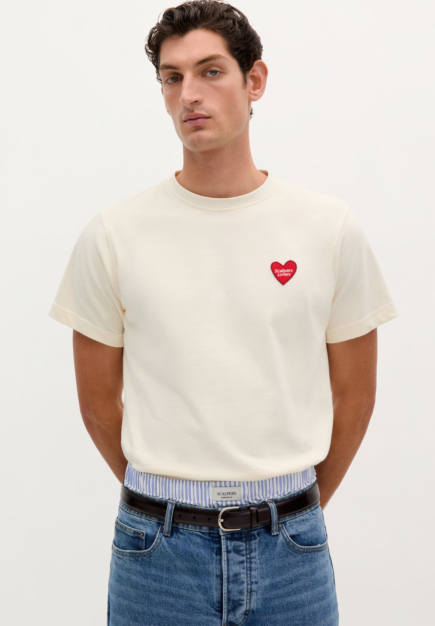 CAMISETA PRINT FRONTAL LOVE