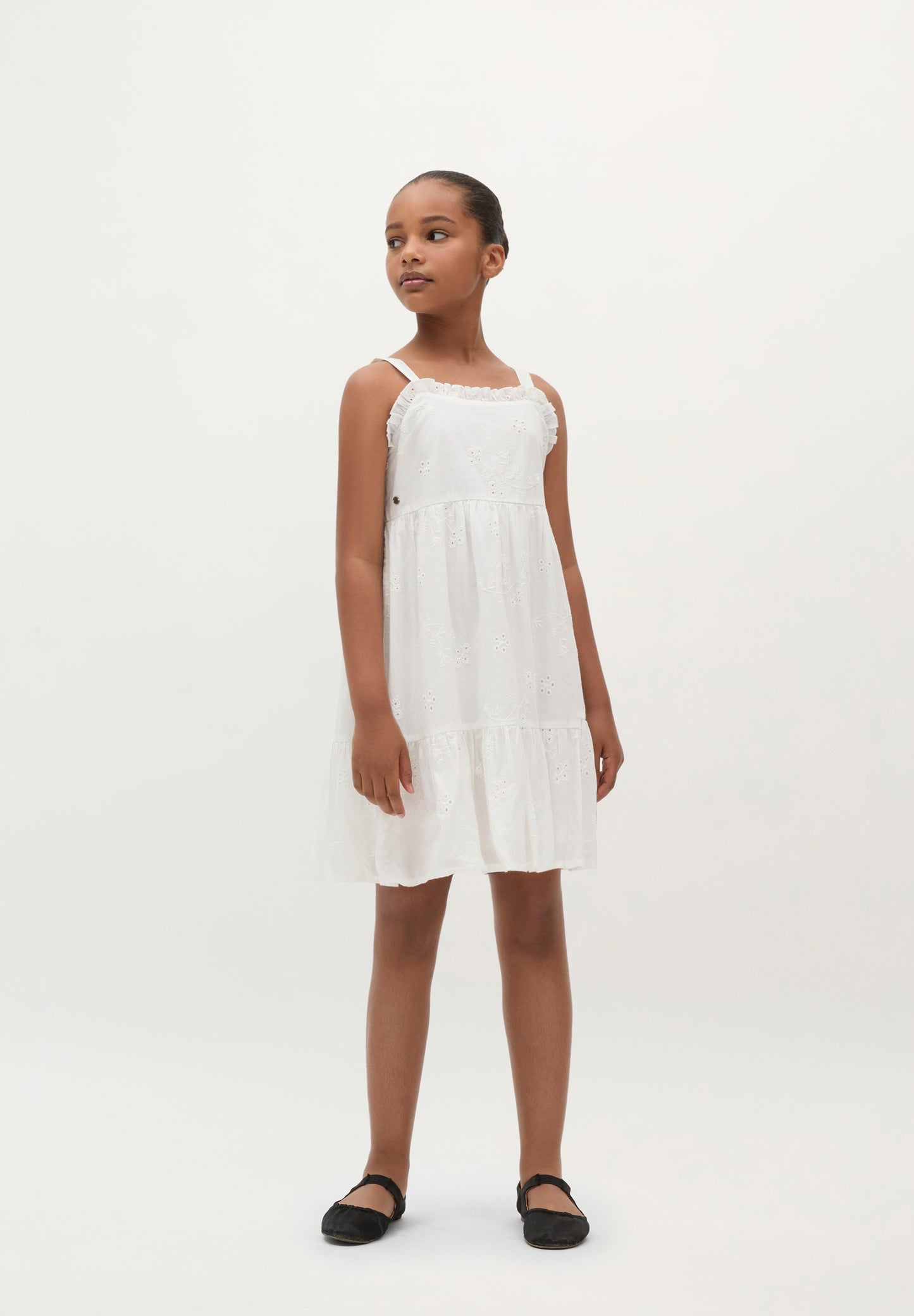 VESTIDO BORDADO FLORES