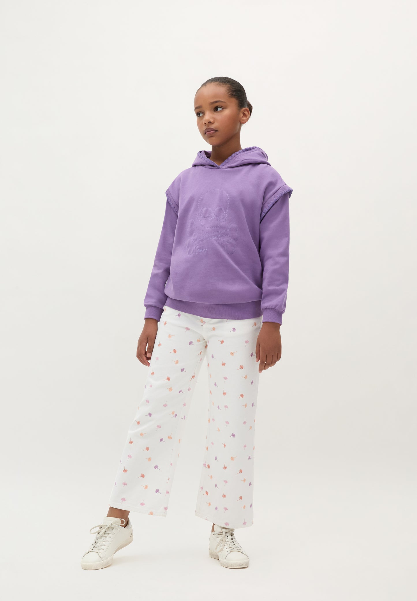 SUDADERA CAPUCHA BORDADA