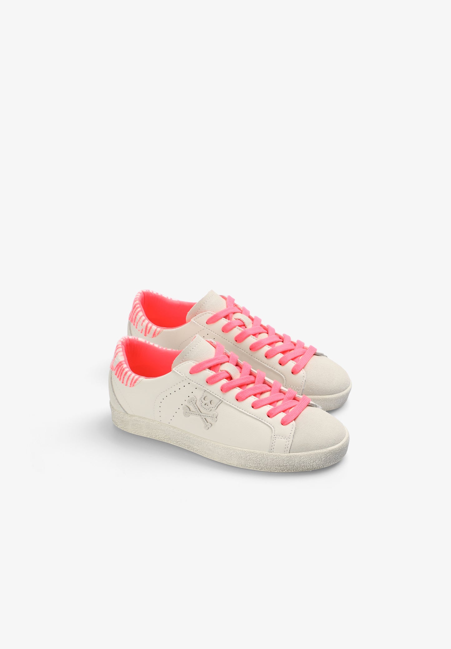 PINK SNEAKERS DETALLE