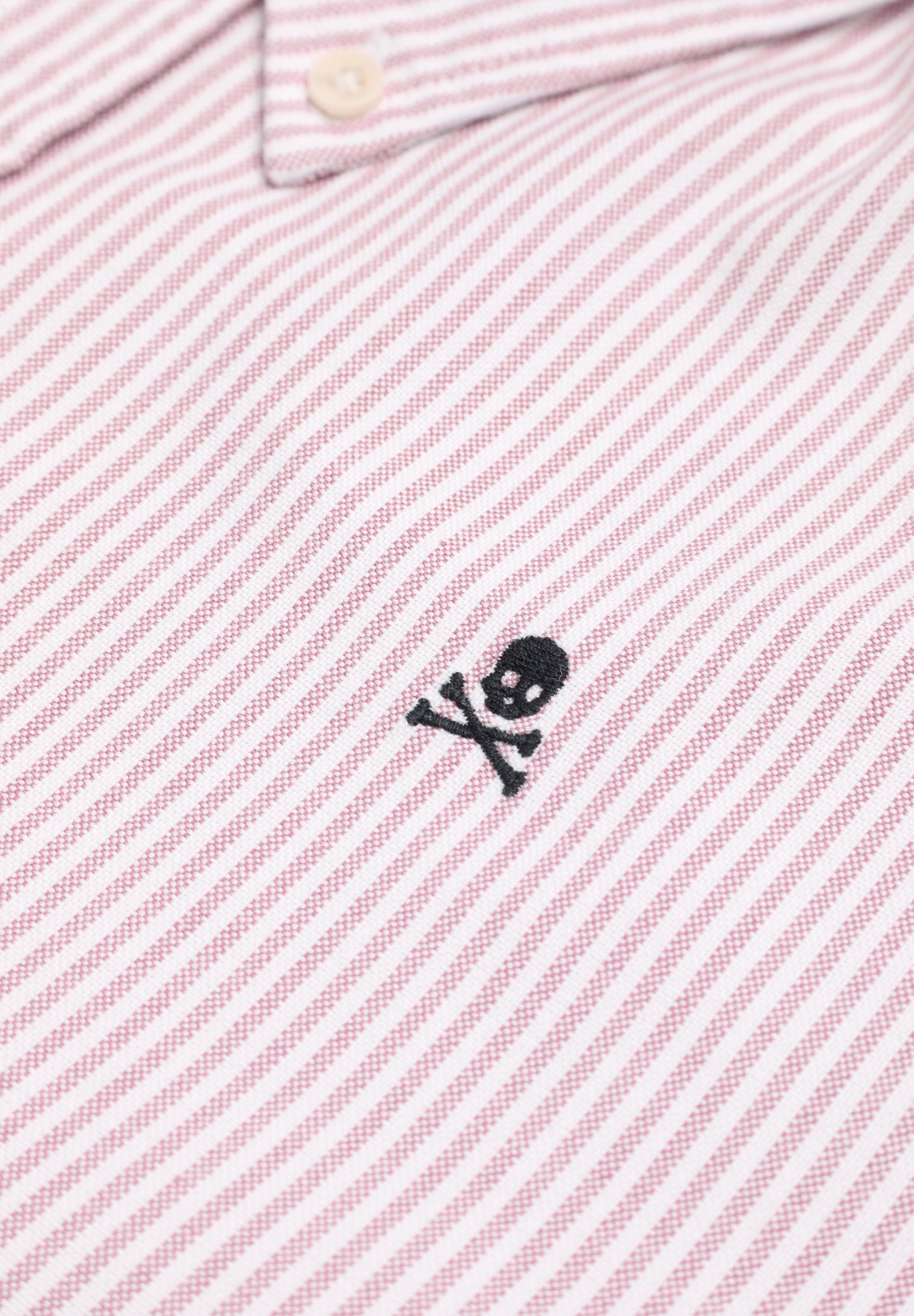 CAMISA CALAVERA CUELLO BOTONES