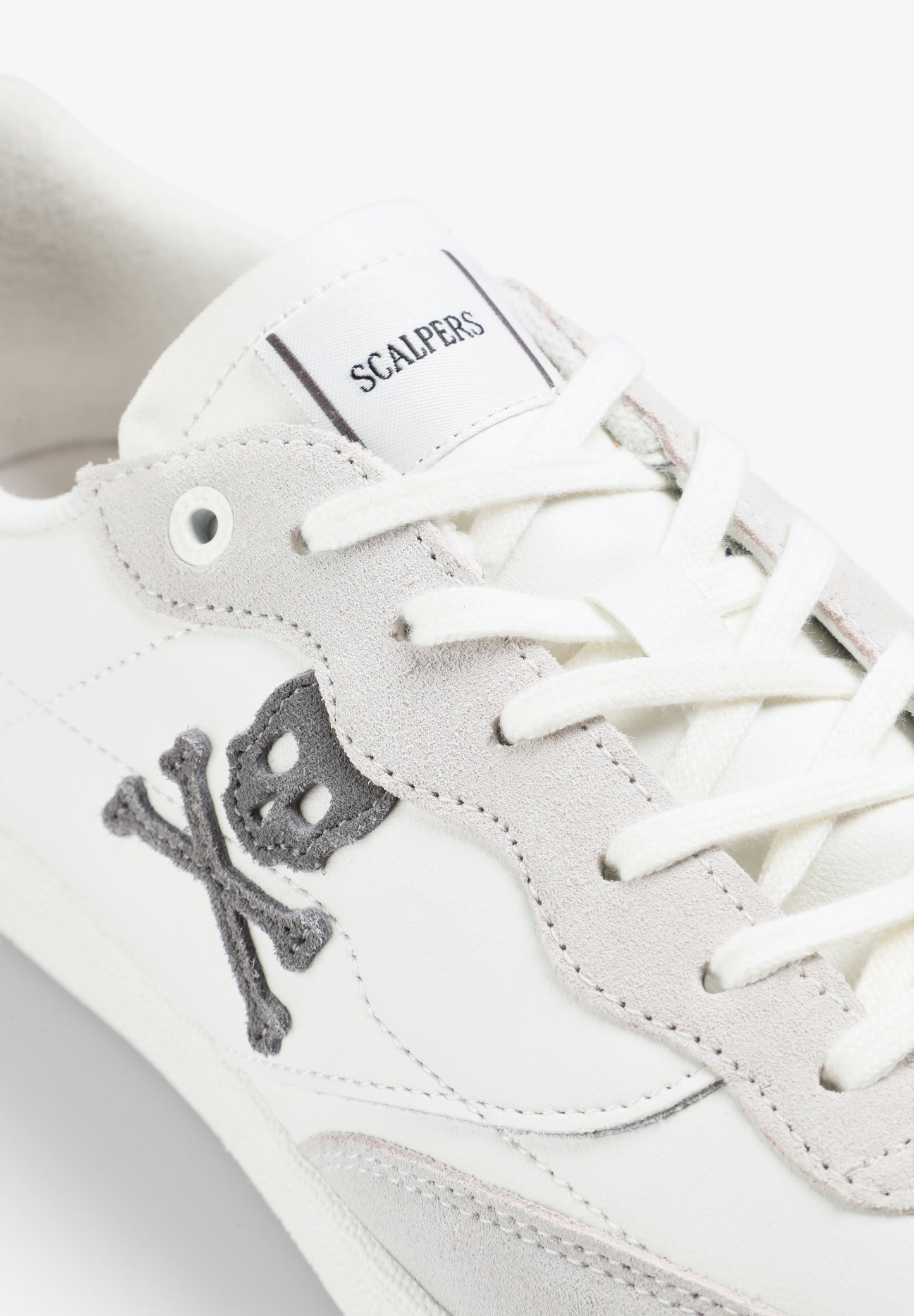 SNEAKERS CALAVERA SUELA CASCO