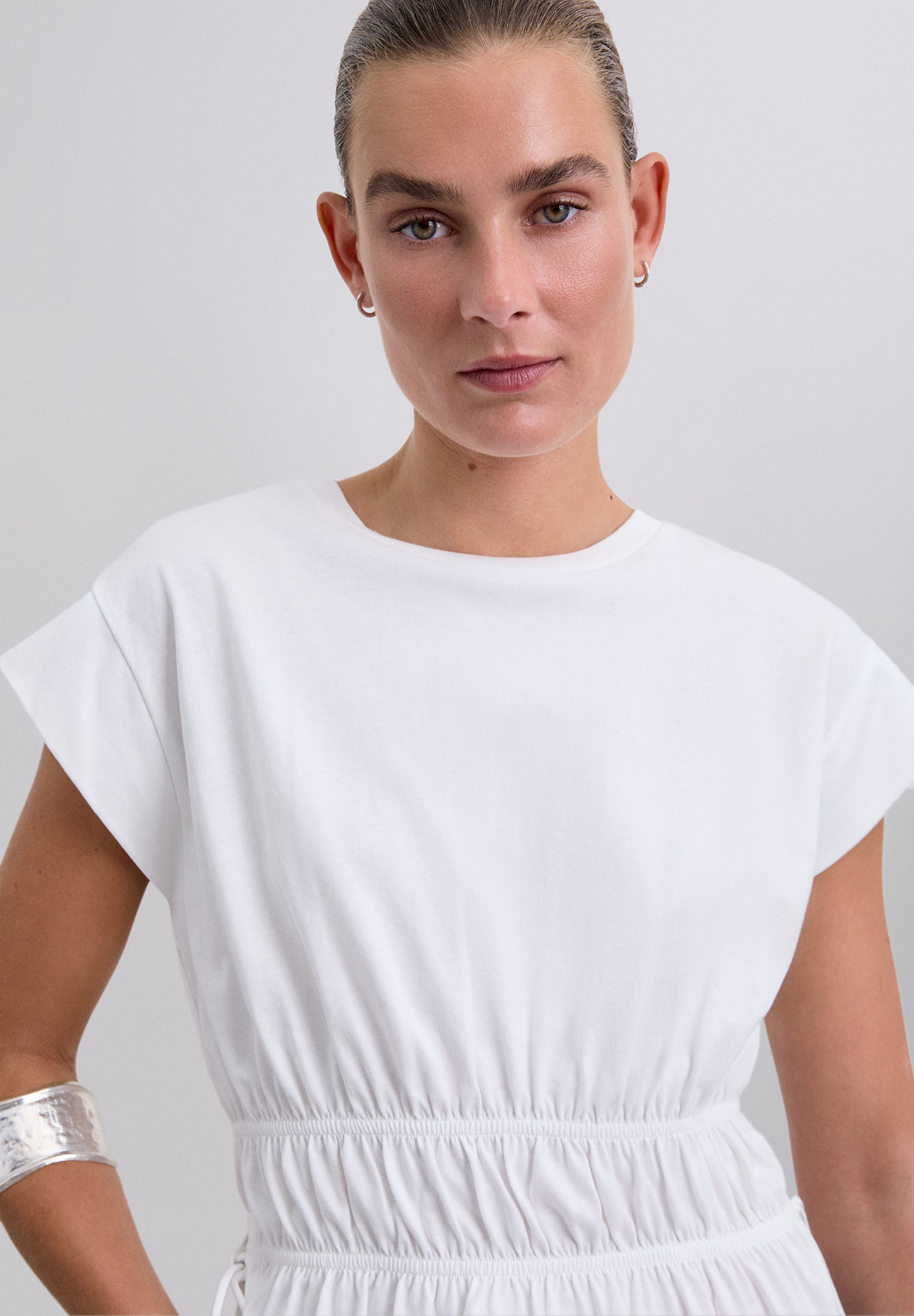 CAMISETA FRUNCES CINTURA