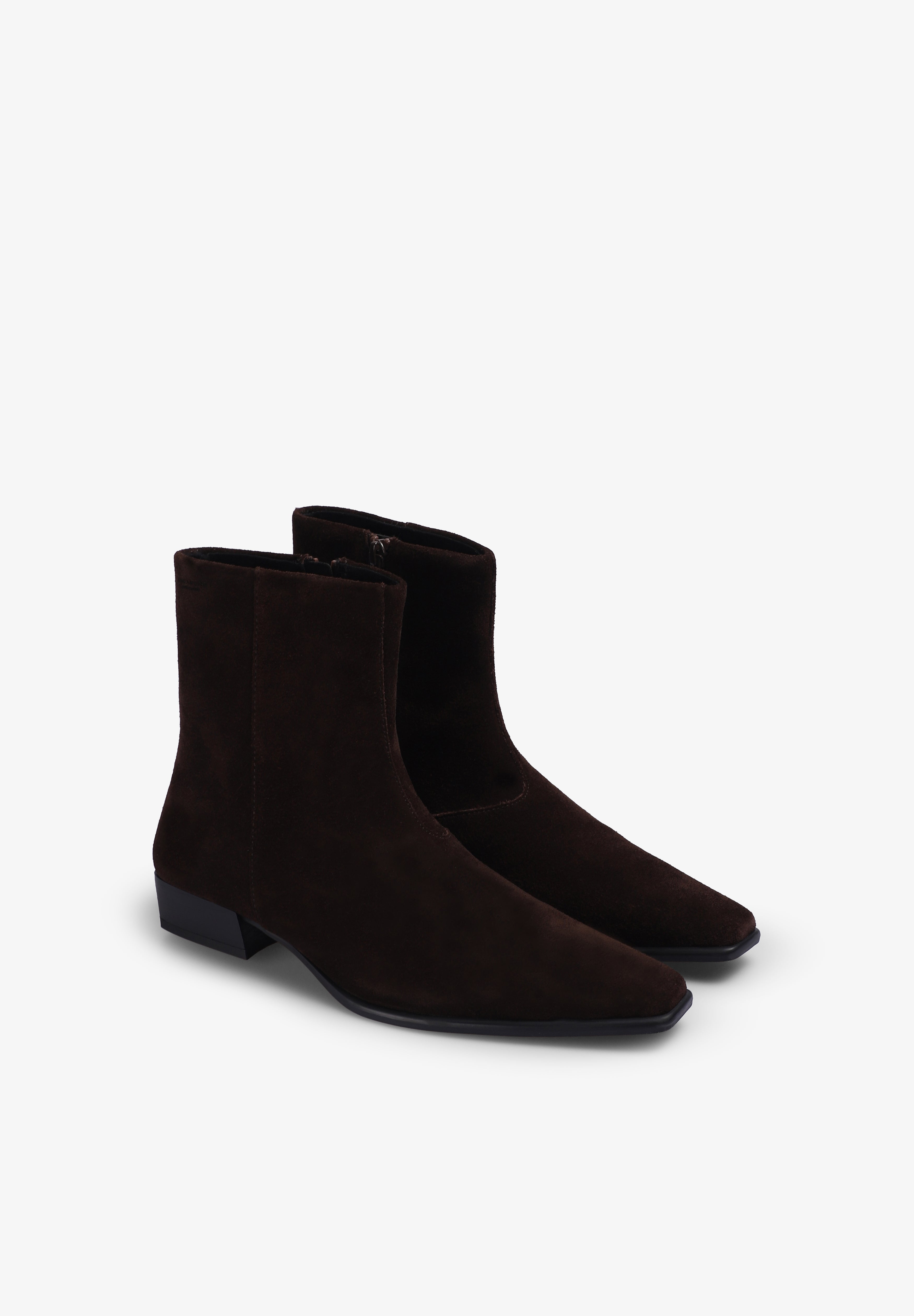 VAGABOND | BOTAS NELLA