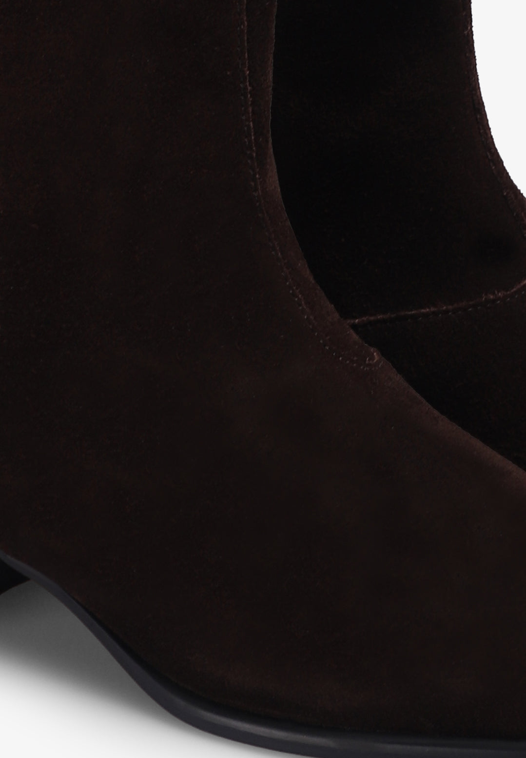 VAGABOND | BOTAS NELLA