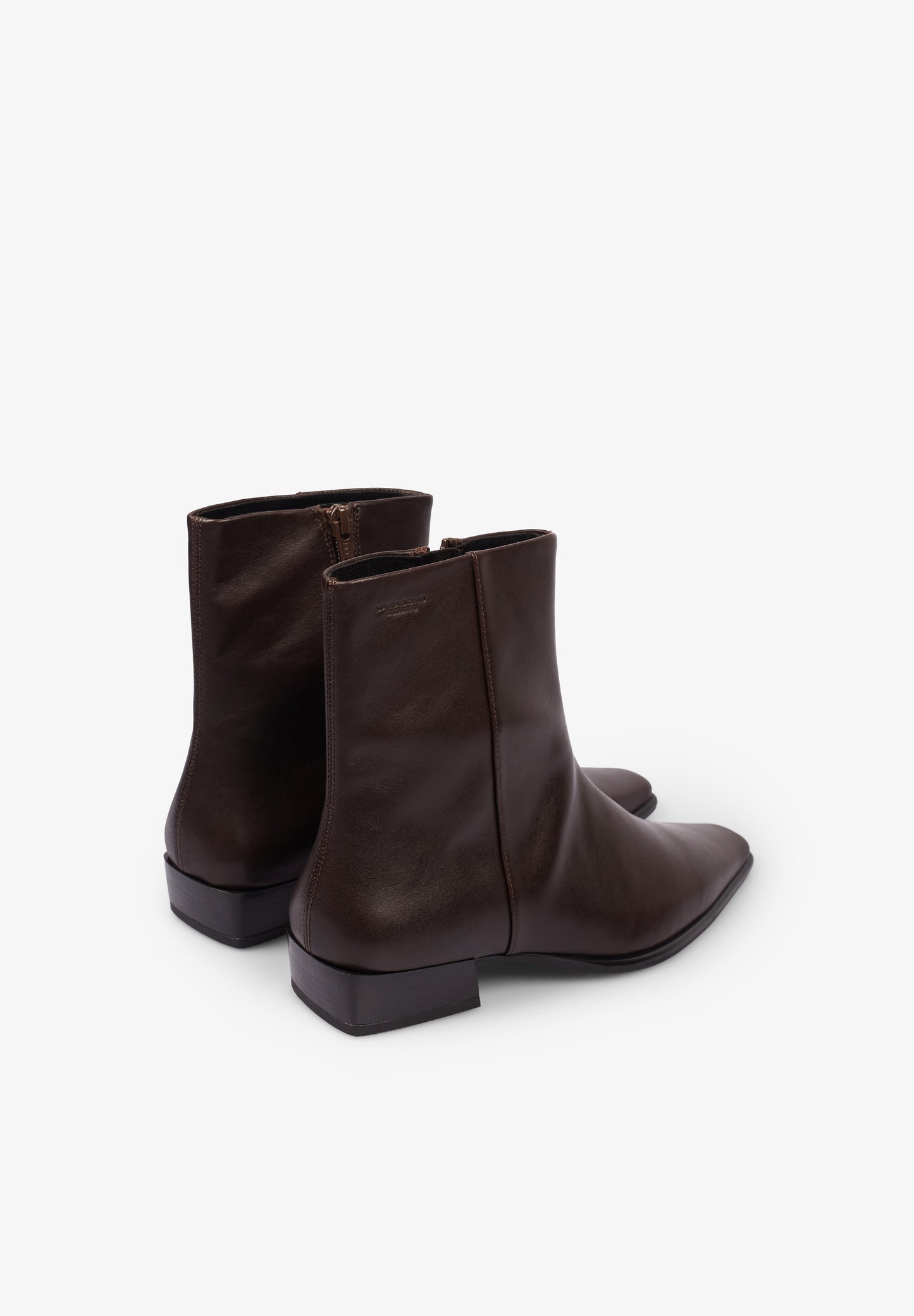 VAGABOND | BOTAS NELLA