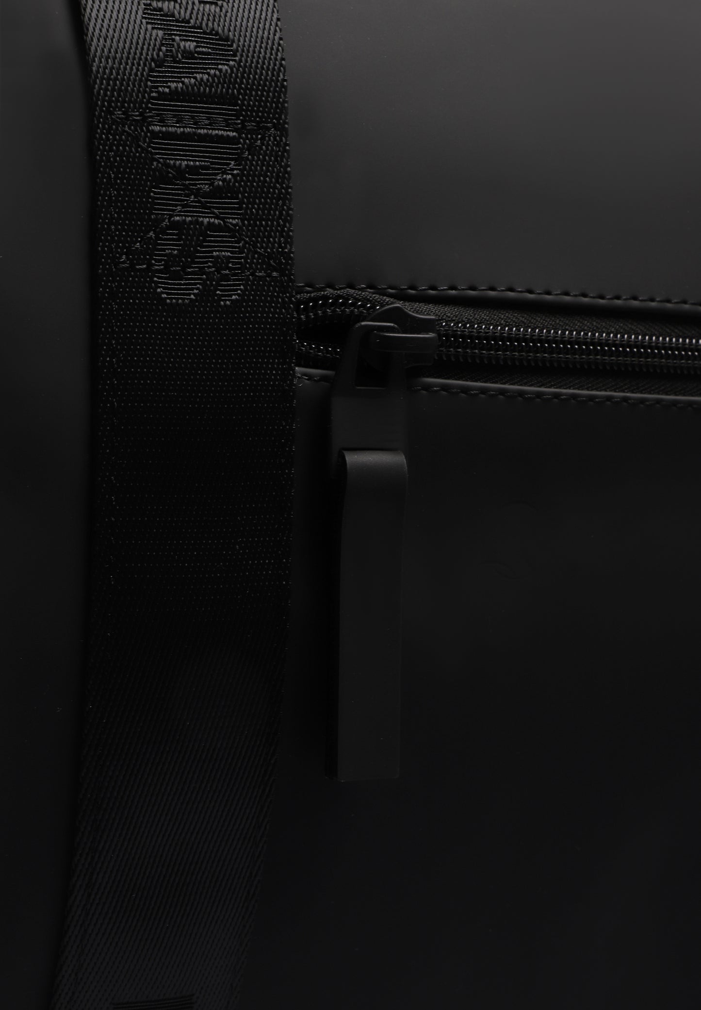RAINS | TRAIL GYM BAG W3