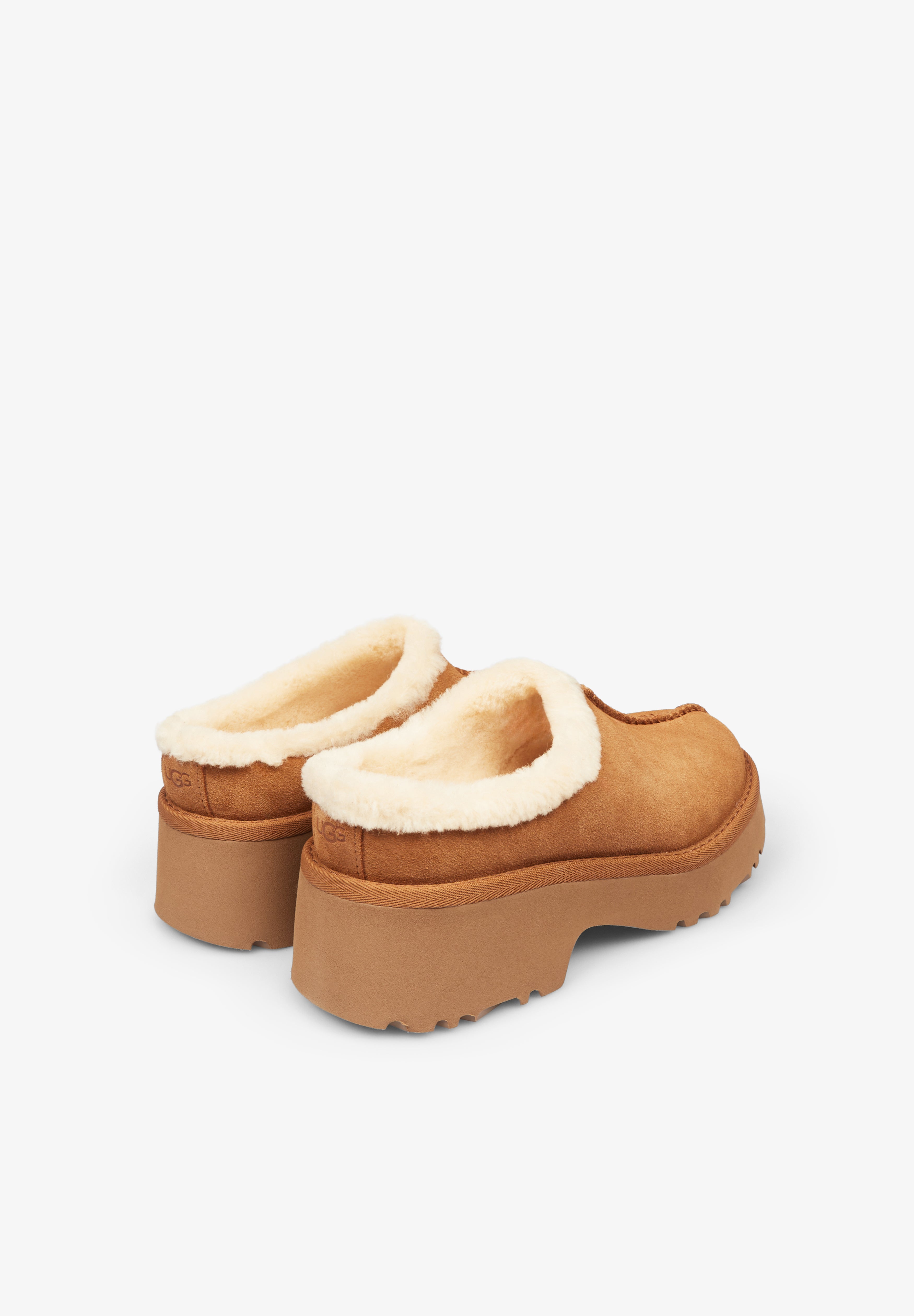 UGG | W NEW HEIGHTS COZY CLOG - Scalpers