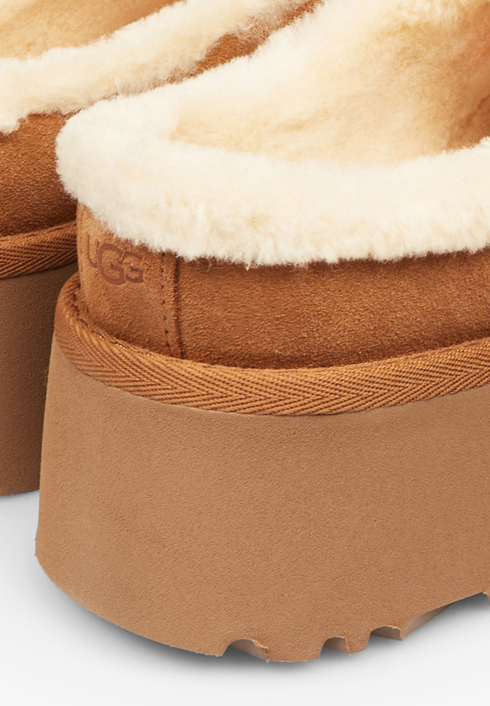 UGG | W NEW HEIGHTS COZY CLOG - Scalpers