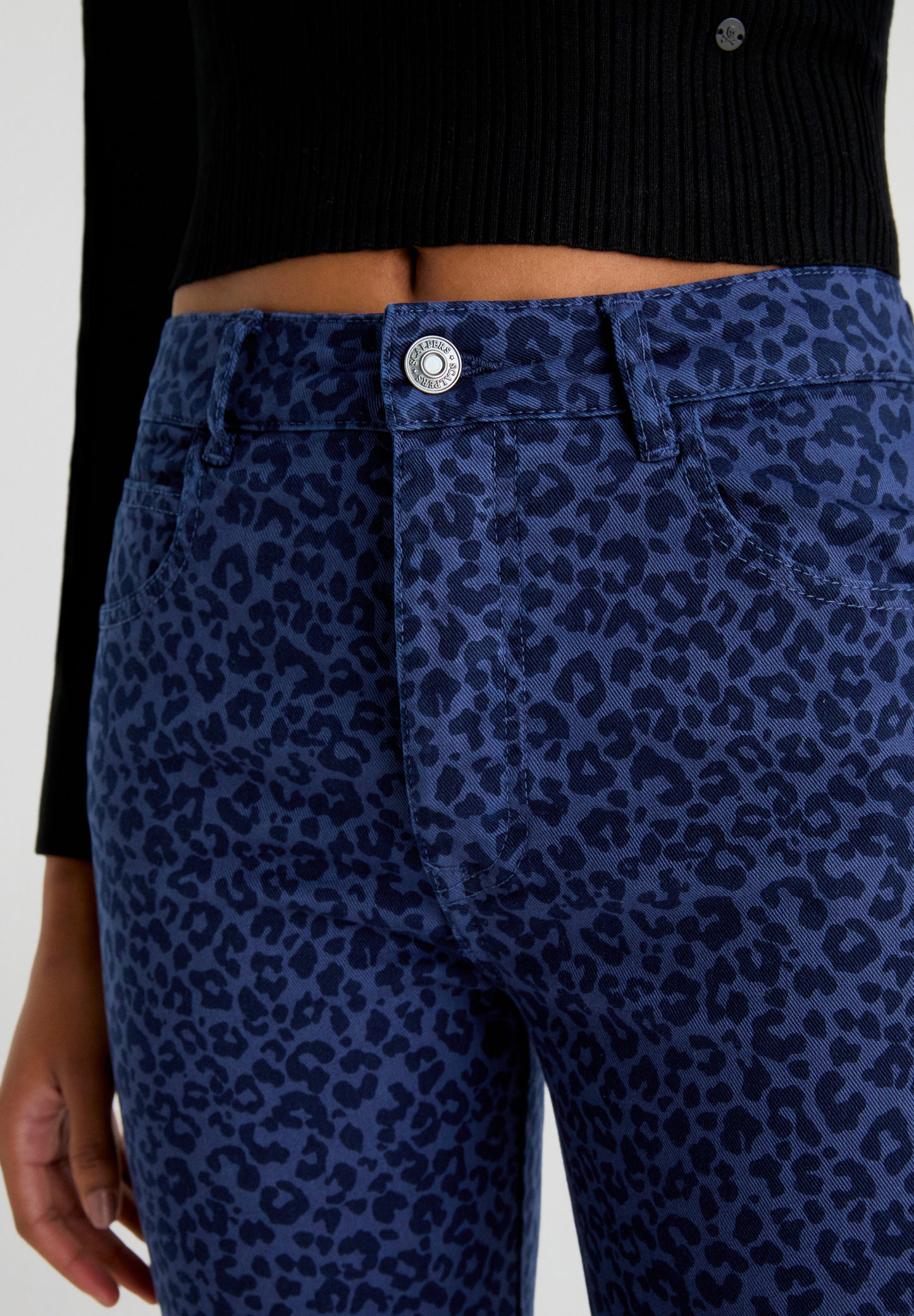 PANTALÓN ANIMAL PRINT FLECOS